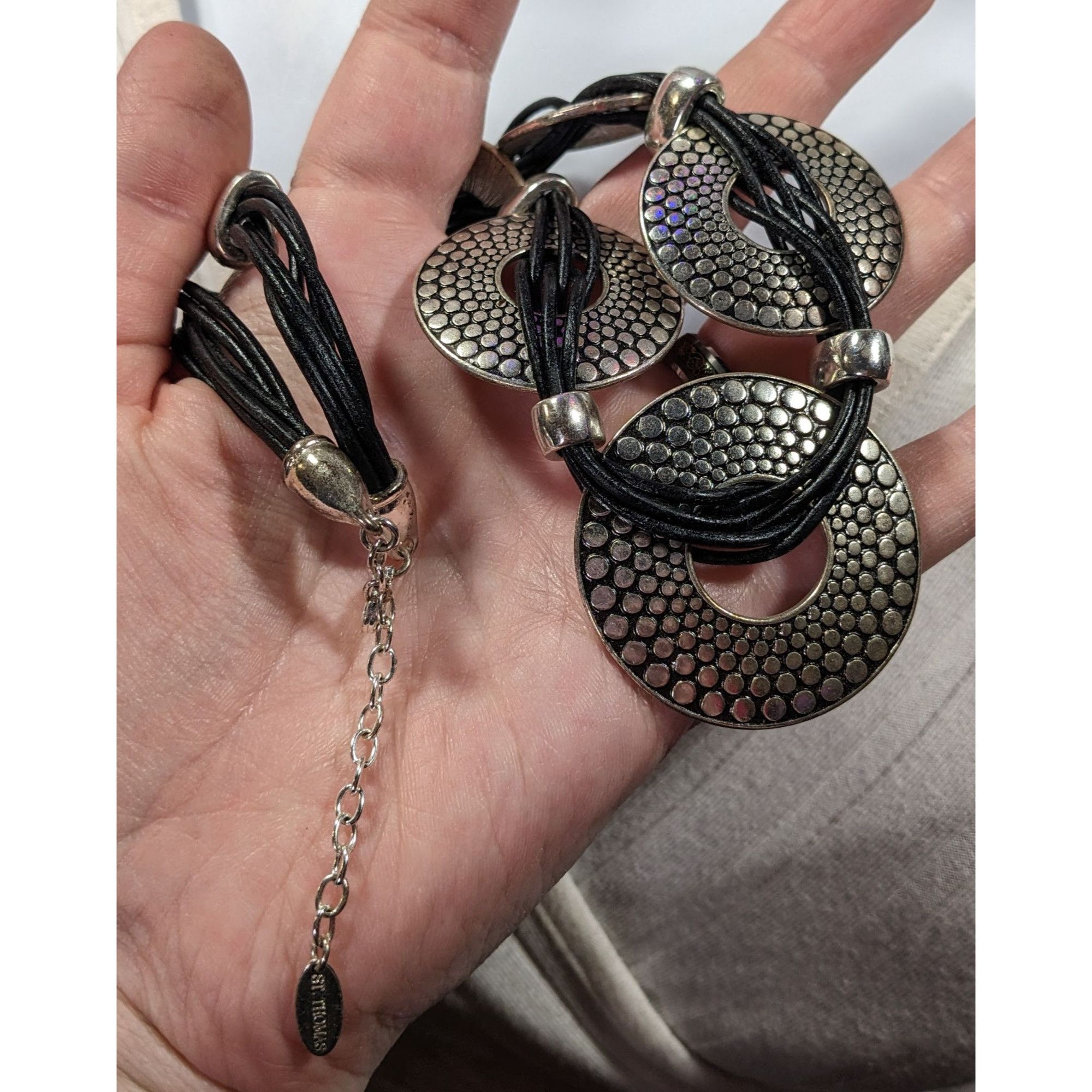 Other St. Thomas Silver Tone Pebble Medallion Statement Necklace Size ONE SIZE - 5 Thumbnail