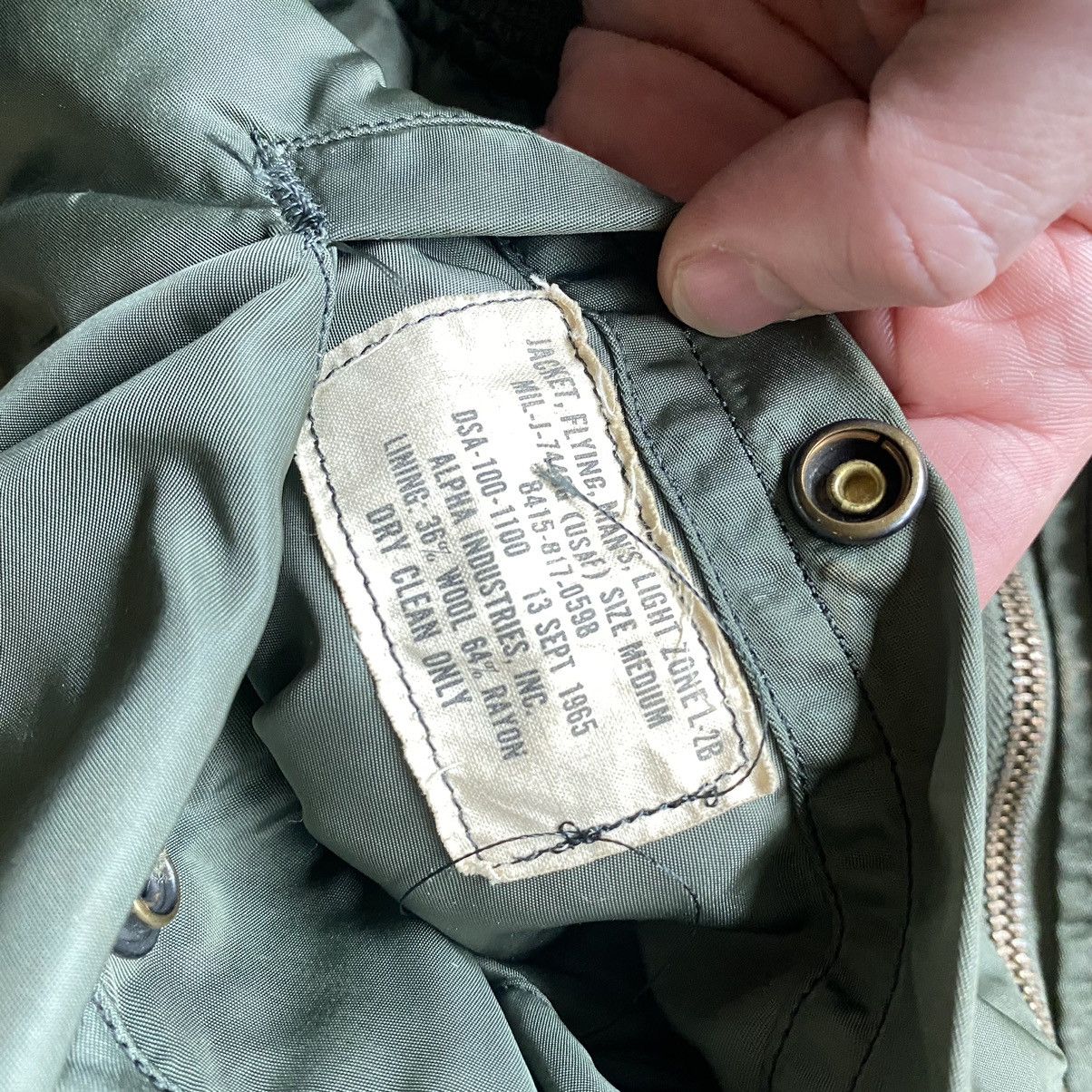 Alpha Industries Original 1965 L-2B Bomber Size US S / EU 44-46 / 1 - 2 Thumbnail
