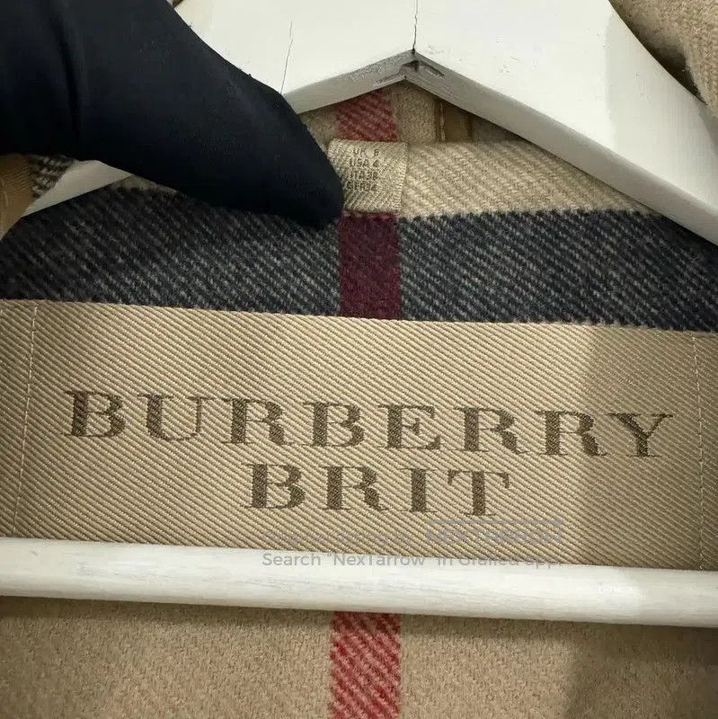 Burberry Burberry Camel Long Hooded Coat for Women. Size S / US 4 / IT 40 - 6 Thumbnail