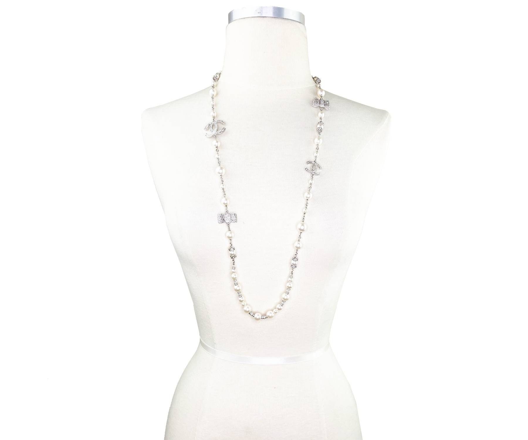 Chanel Chanel Silver CC Crystal Ribbon Bow Pearl Necklace Size ONE SIZE - 3 Thumbnail