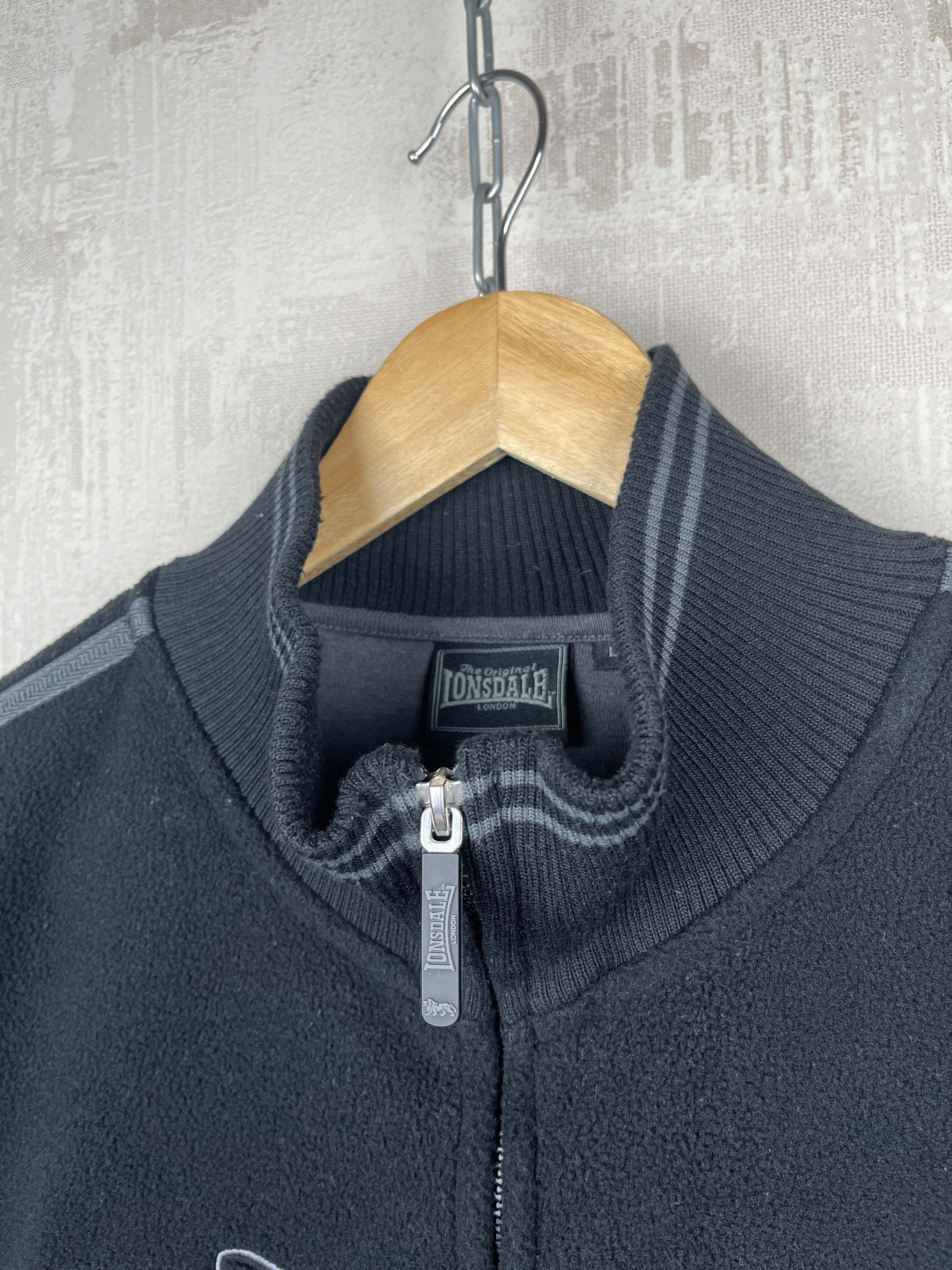 Lonsdale × Vintage Vintage Lonsdale 00s Big Logo Full Zip Fleece Jacket Size US L / EU 52-54 / 3 - 6 Thumbnail