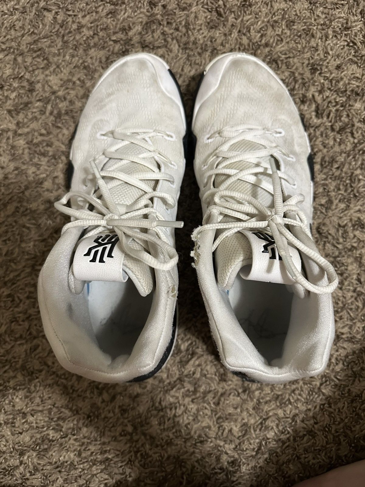 Nike Nike Kyrie 4 Size US 12 / EU 45 - 3 Thumbnail