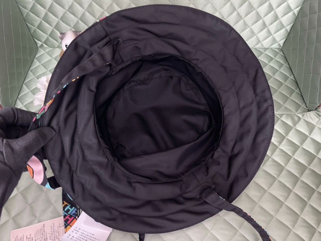 Gucci THE NORTH FACE X GUCCI REVERSIBLE BUCKET HAT Size ONE SIZE - 5 Thumbnail