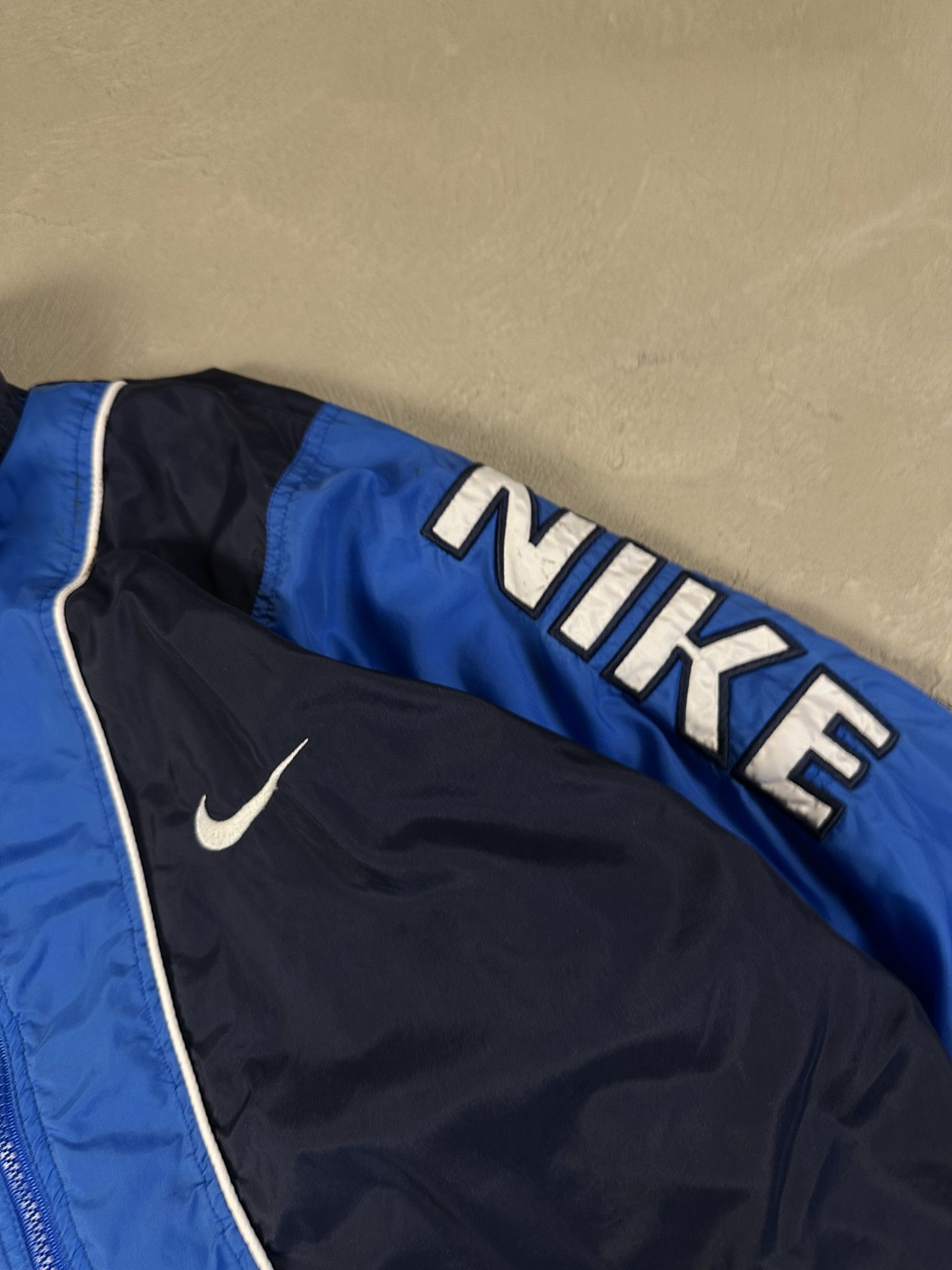 Nike 90s Vintage Nike Tracksuit Nylon Zip Jacket Size US M / EU 48-50 / 2 - 8 Thumbnail