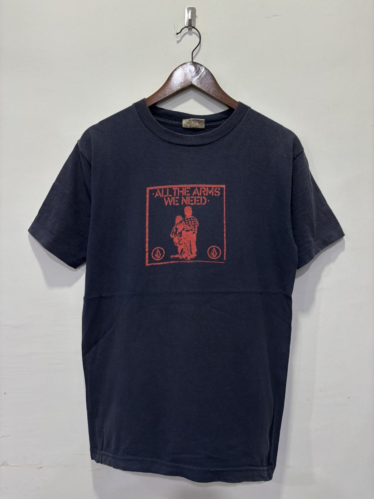 Vintage × Volcom Vintage Volcom All The Arms We Need Tshirt Size US M / EU 48-50 / 2 - 1 Thumbnail