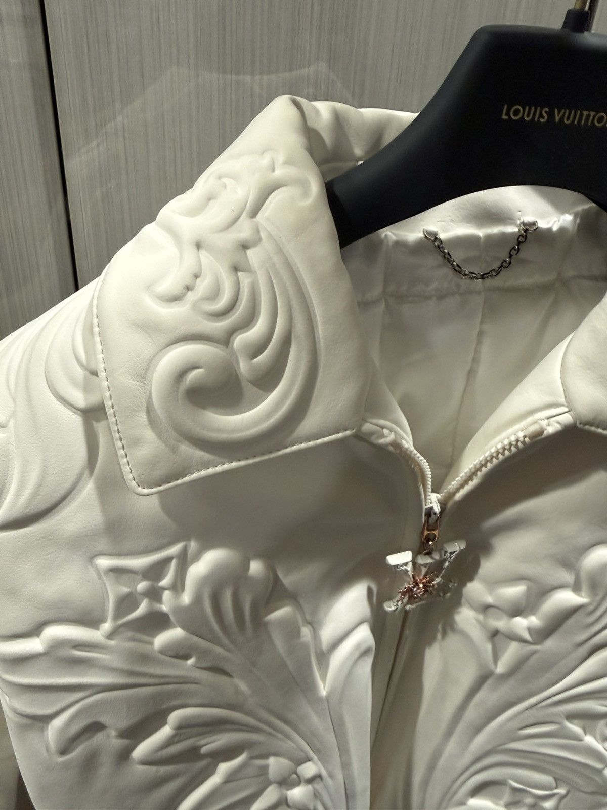 Louis Vuitton Louis Vuitton Ornament Monogram Debossed Leather Jacket Size US S / EU 44-46 / 1 - 9 Thumbnail