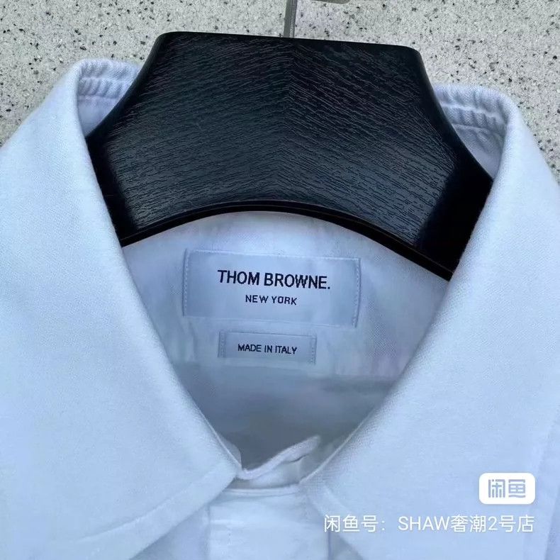 Thom Browne Thom Browne A shirt with a decorative band around the cuff Size US M / EU 48-50 / 2 - 4 Thumbnail