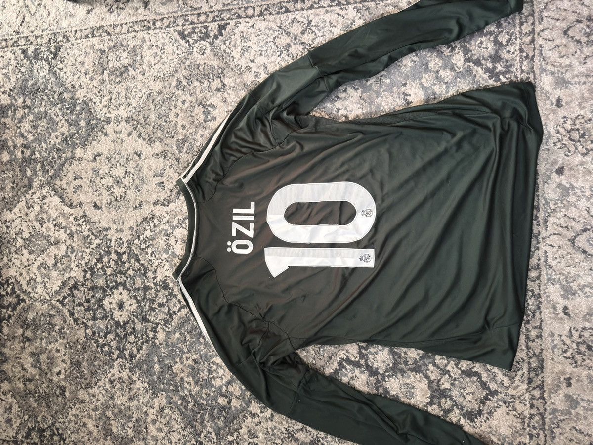 Adidas Adidas "Ozil" Real Madrid jersey Size US XXL / EU 58 / 5 - 2 Thumbnail