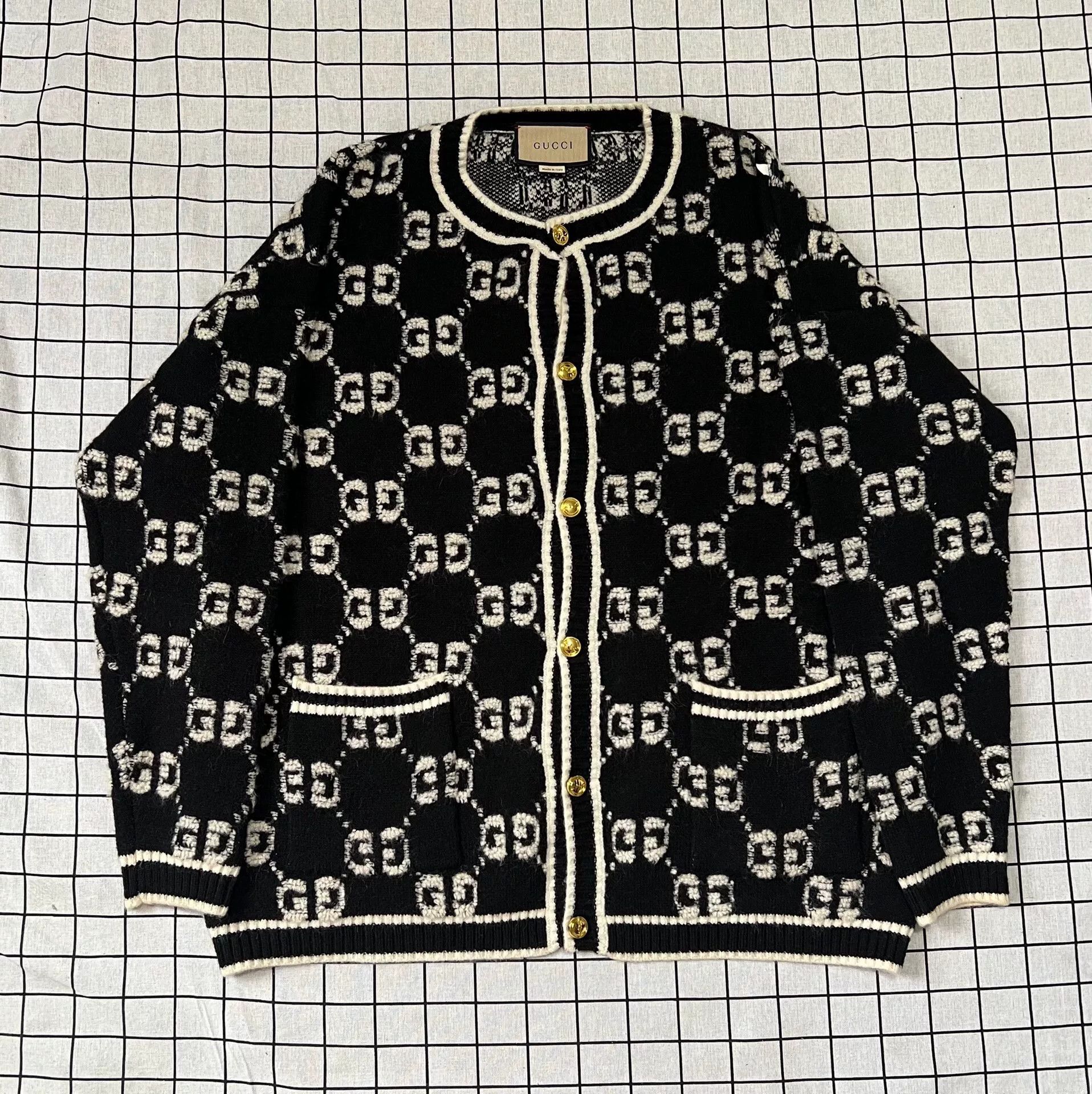 Gucci Gucci Wool Sweater L Women Size L / US 10 / IT 46 - 1 Thumbnail