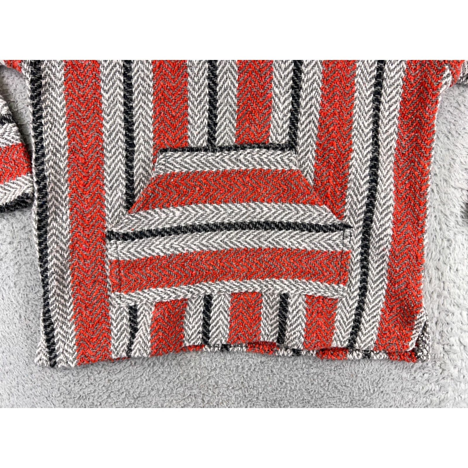 Vintage VINTAGE Baja Joe Hoodie Mens Large Red Gray Acrylic Blend Drug Rug Made Mexico Poncho Size US L / EU 52-54 / 3 - 5 Thumbnail