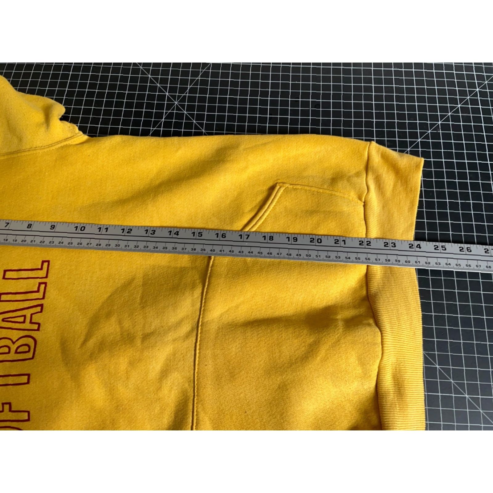 Russell Athletic VINTAGE Russell Athletic Hoodie Men Medium Yellow 70s Davison Softball Graphic Print City Retro Sports Michigan Gold Tag Limited Size US M / EU 48-50 / 2 - 6 Thumbnail