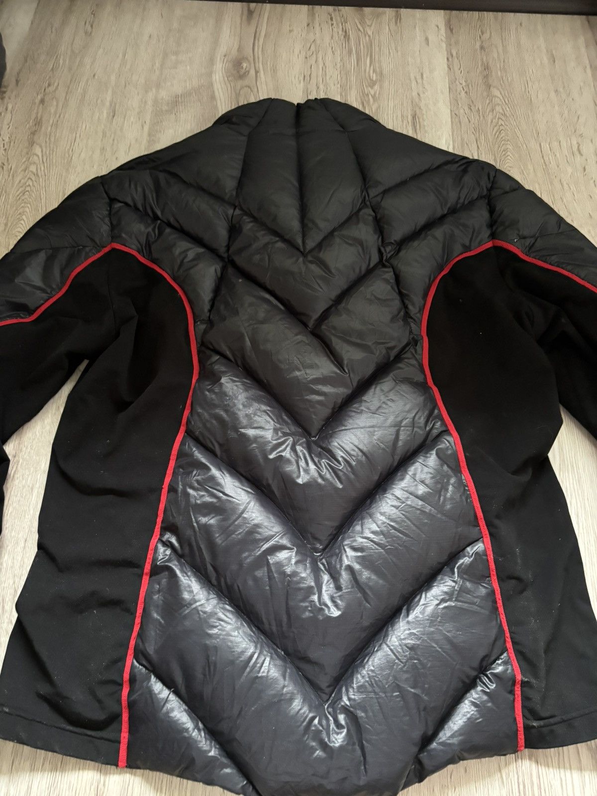 Descente Descente Swiss Olympic Team Vancouver 2010 Black Red 46 Size US S / EU 44-46 / 1 - 16 Thumbnail