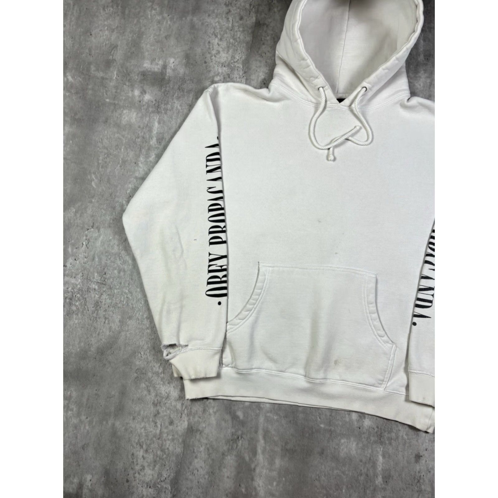Obey VINTAGE OBEY Hoodie Pullover Skate Distressed PULLOVER M White Logo Graphic Print Hooded Pockets USA City Sports Men Size US M / EU 48-50 / 2 - 2 Thumbnail
