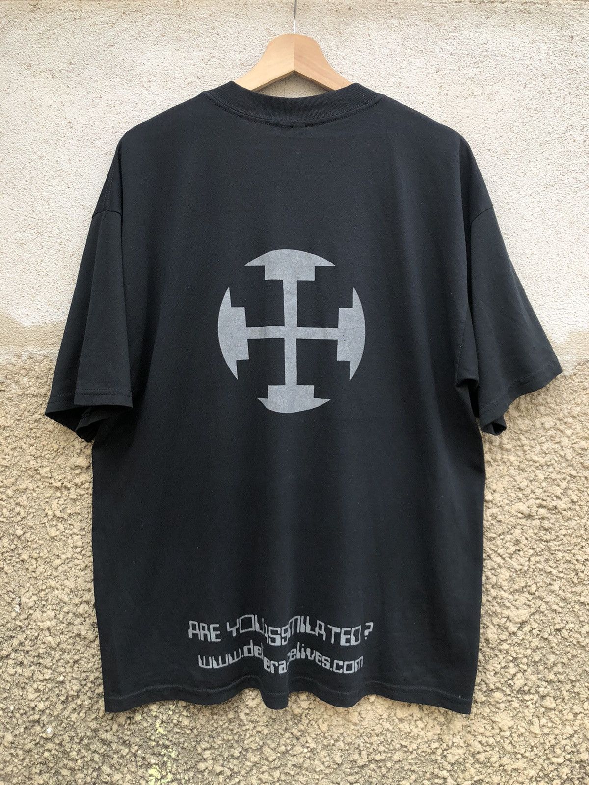 Band Tees × Vintage Rare!! Vintage 2000 Deliverance "Assimilation" Album Tshirt Size US XL / EU 56 / 4 - 2 Thumbnail