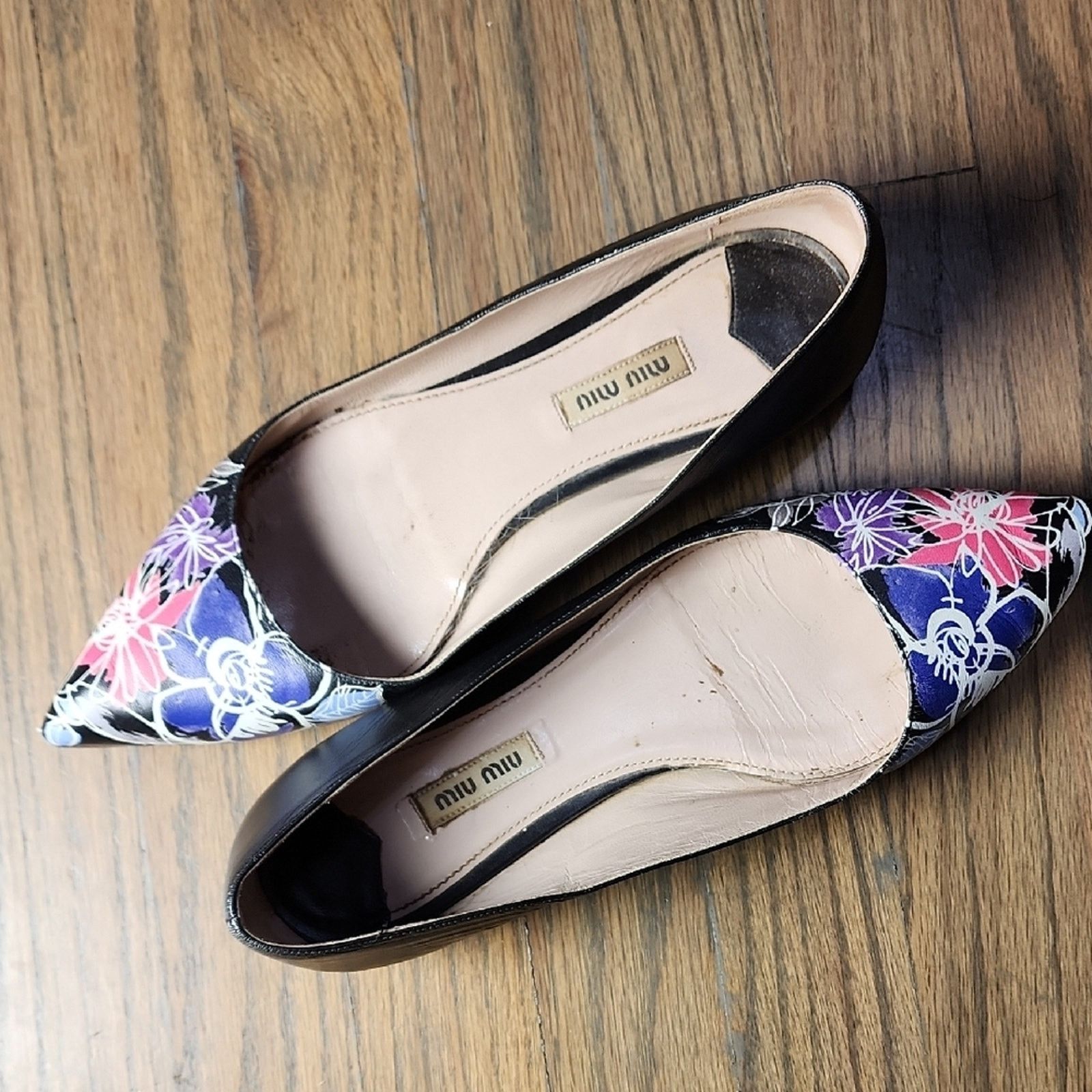 Miu Miu Miu Miu Black and Purple Floral Pointed Flats Size US 8.5 / IT 38.5 - 6 Thumbnail