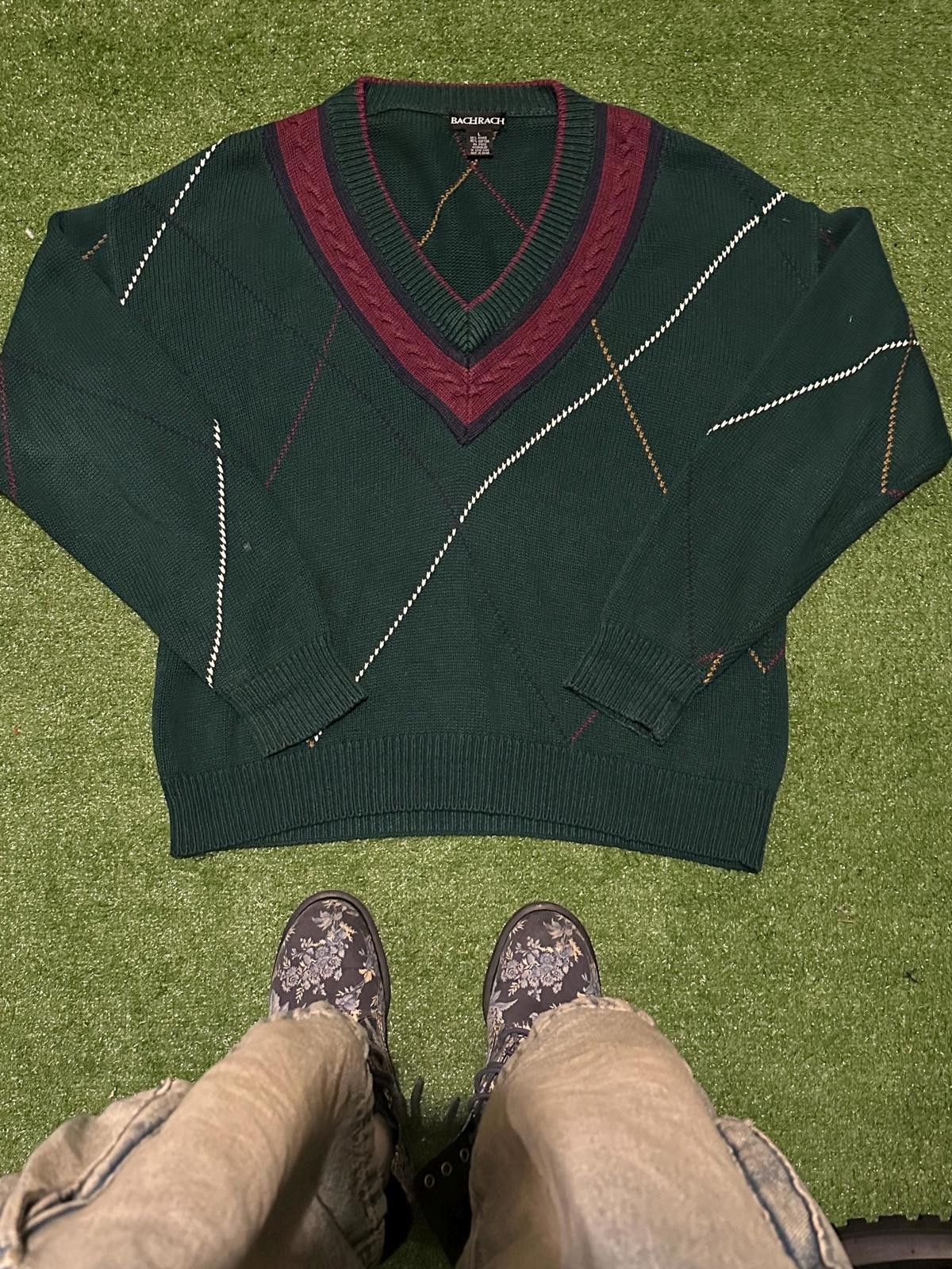 Bachrach Bacharach Men's V-Neck Sweater with Argyle Pattern Size ONE SIZE - 1 Thumbnail