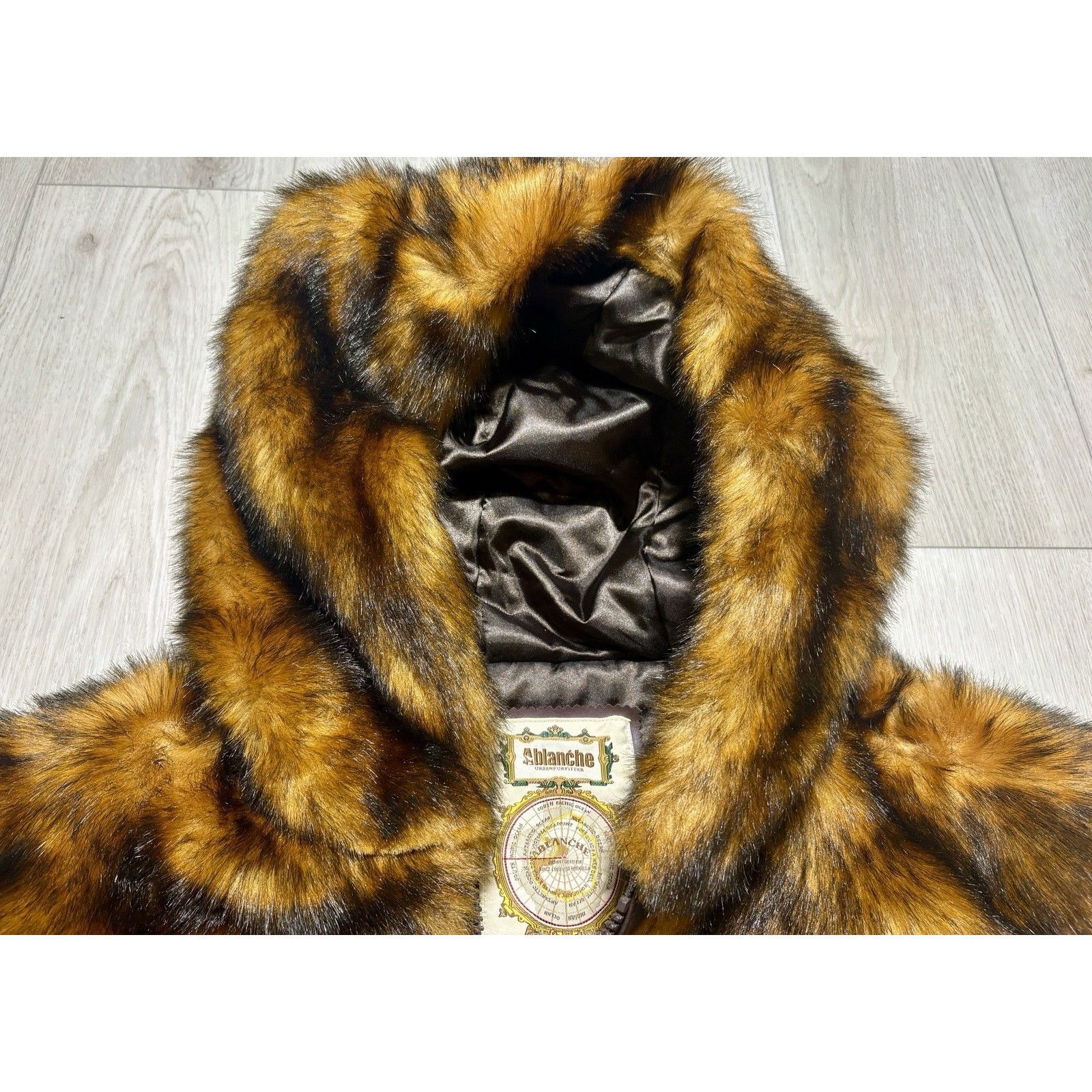 Other VTG Faux Fur Jacket 2XL Hooded Fox Pattern Bomber Oversized Size US XXL / EU 58 / 5 - 8 Thumbnail