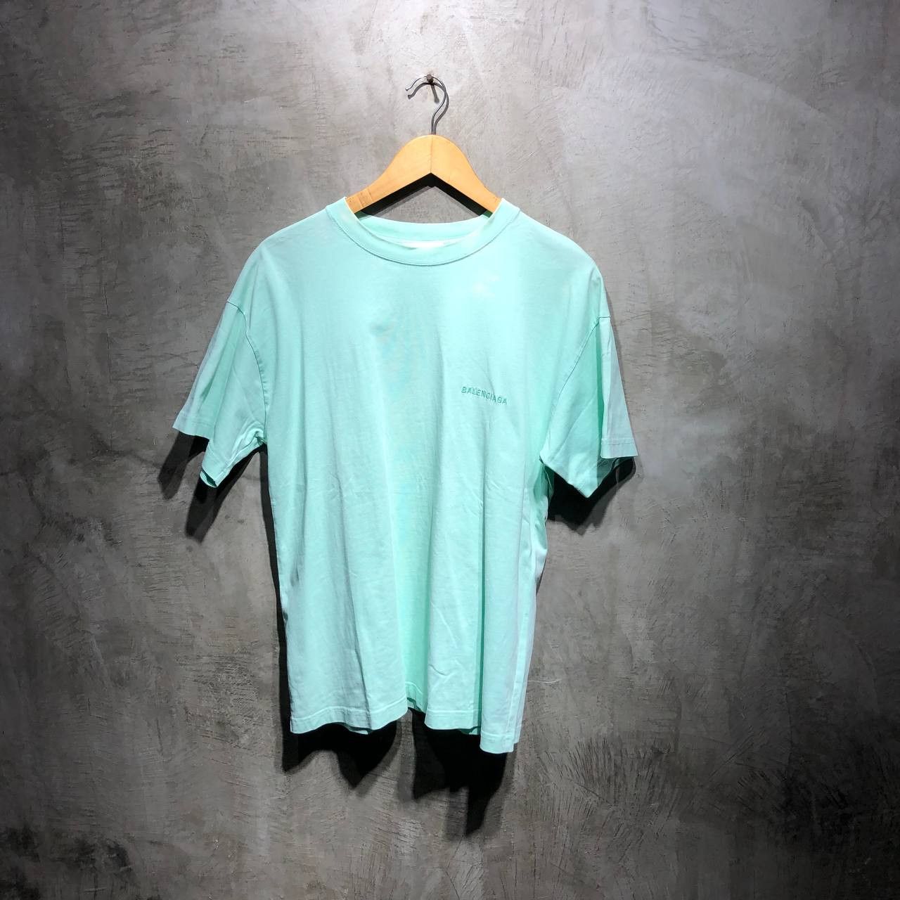 Balenciaga Balenciaga Embroidered tee Size US M / EU 48-50 / 2 - 8 Thumbnail