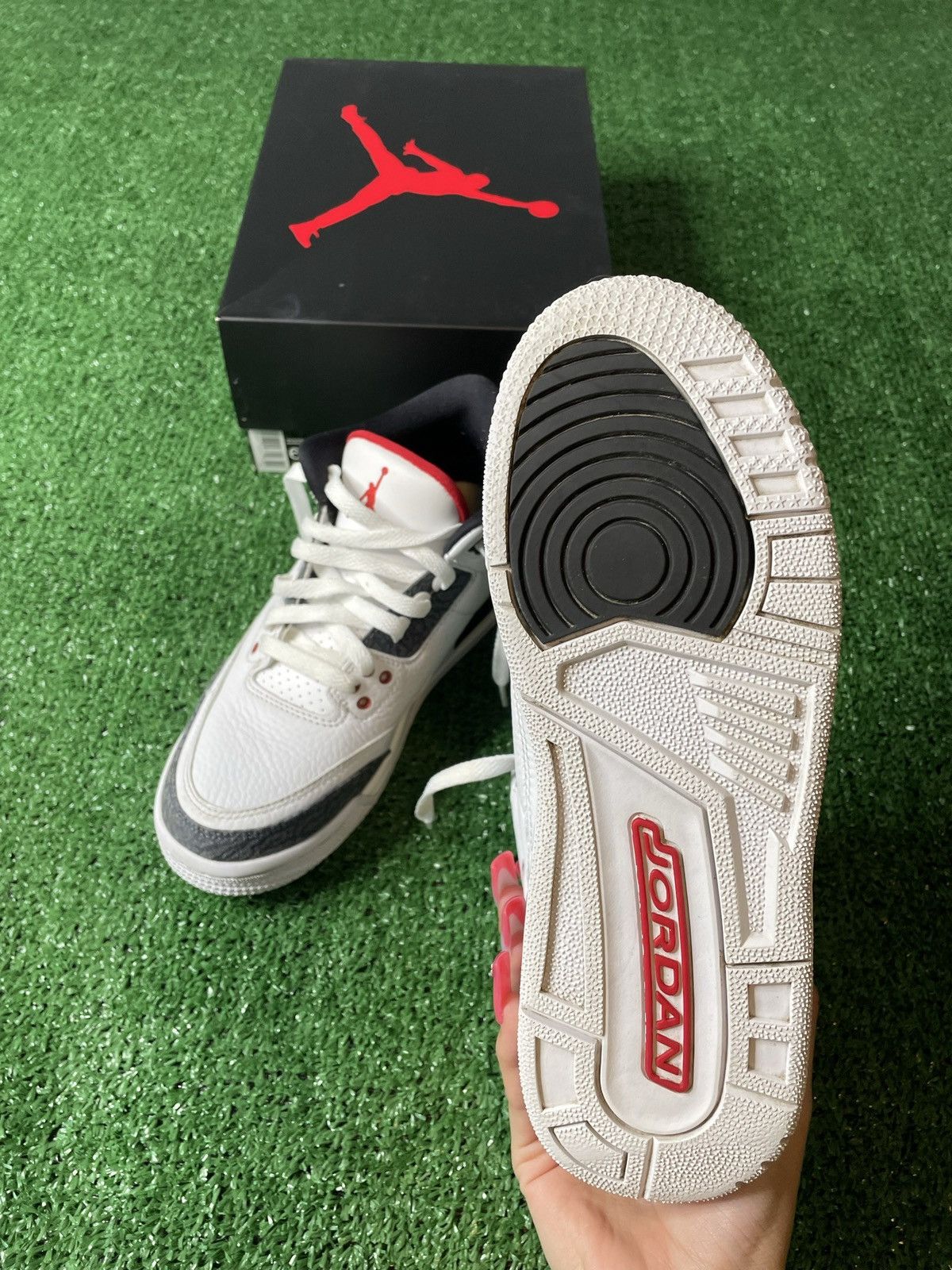 Jordan Brand Air Jordan 3 "Fire Red Denim" SE Size US 8 / IT 38 - 3 Thumbnail