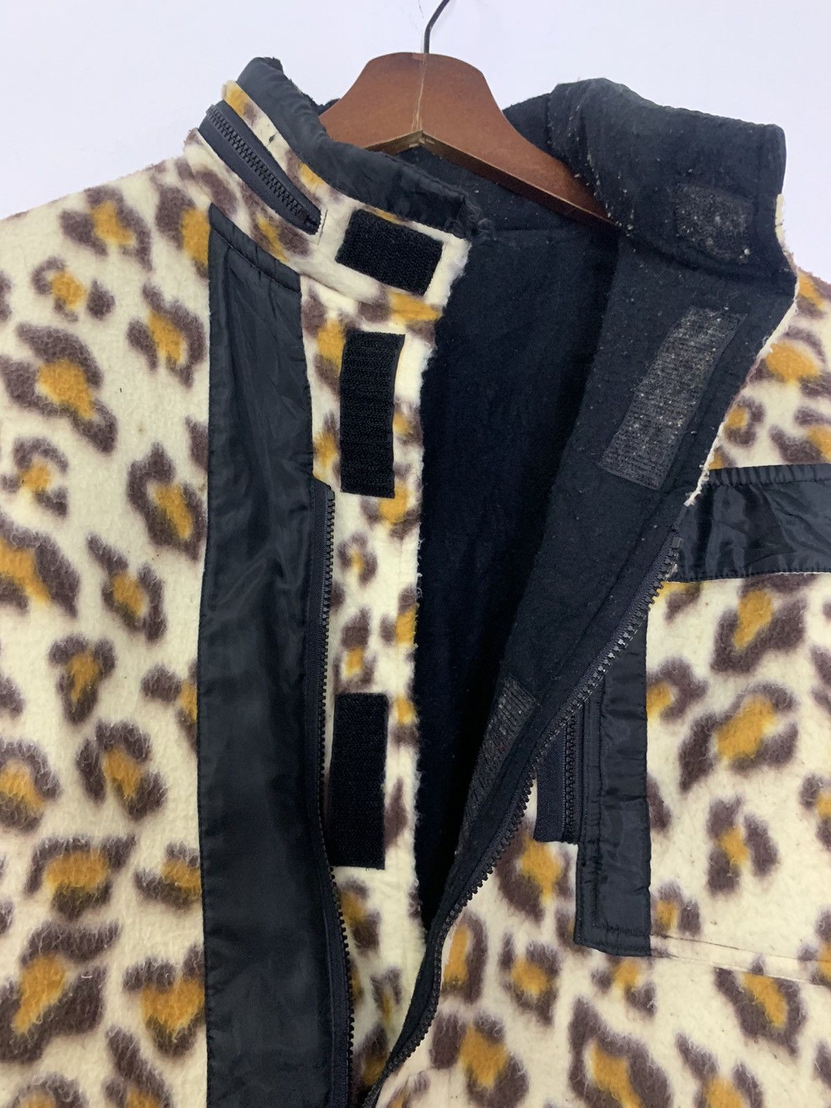 Beauty Beast Vintage MILKBOY Cyberpunk Leopard Fleece Jacket Size US L / EU 52-54 / 3 - 9 Thumbnail