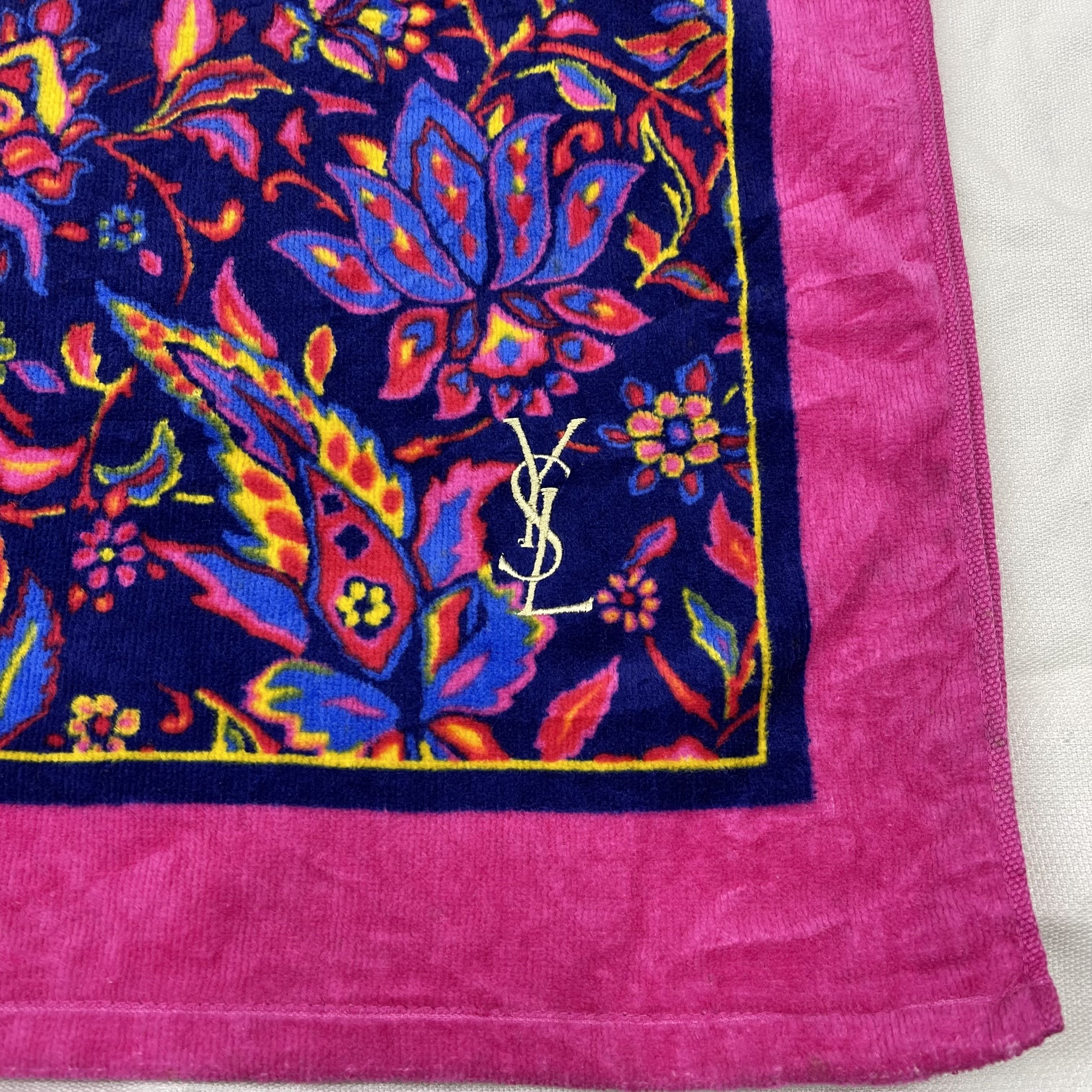 Yves Saint Laurent YSL Small Towel #1285 Size ONE SIZE - 3 Thumbnail