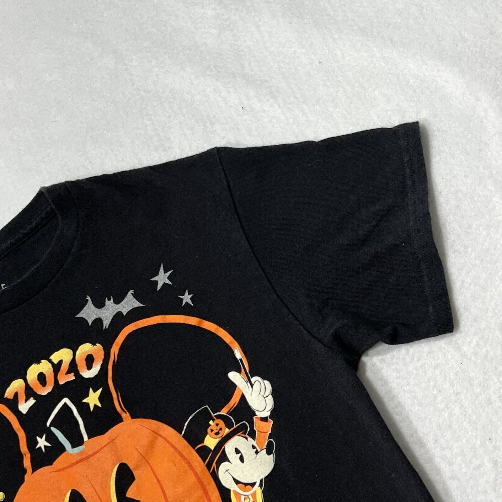 Disney Disney Parks Small 2020 Halloween Black Graphic T Shirt Size US S / EU 44-46 / 1 - 4 Thumbnail