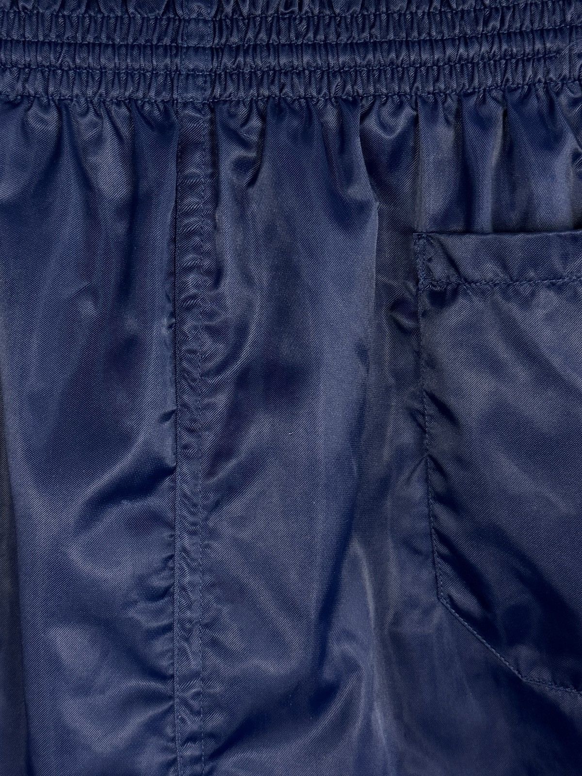 Erima Erima Shiny Nylon Vintage 90s Running Soccer Shorts Size 5 Size US 34 / EU 50 - 13 Thumbnail