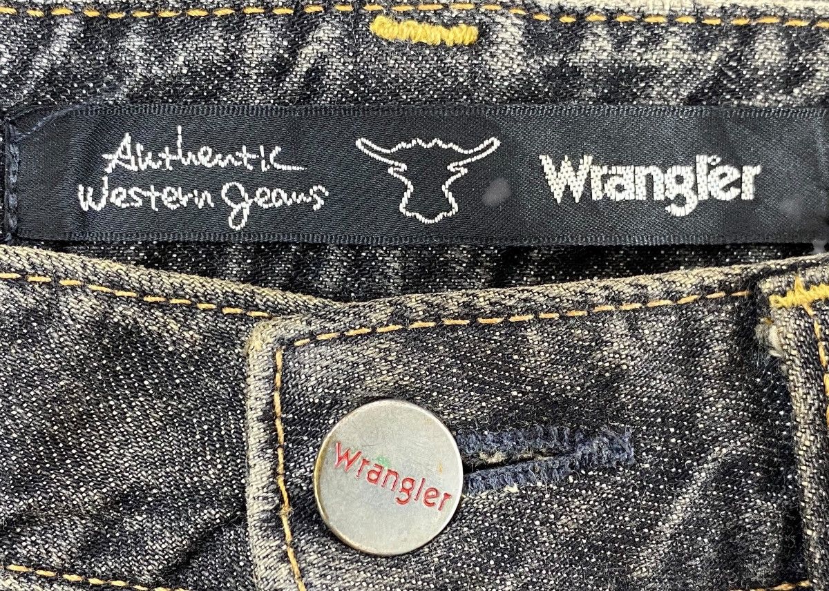 Wrangler Wrangler Faded Wash Ripped Style Boot Cut Jean Size US 28 / EU 44 - 10 Thumbnail