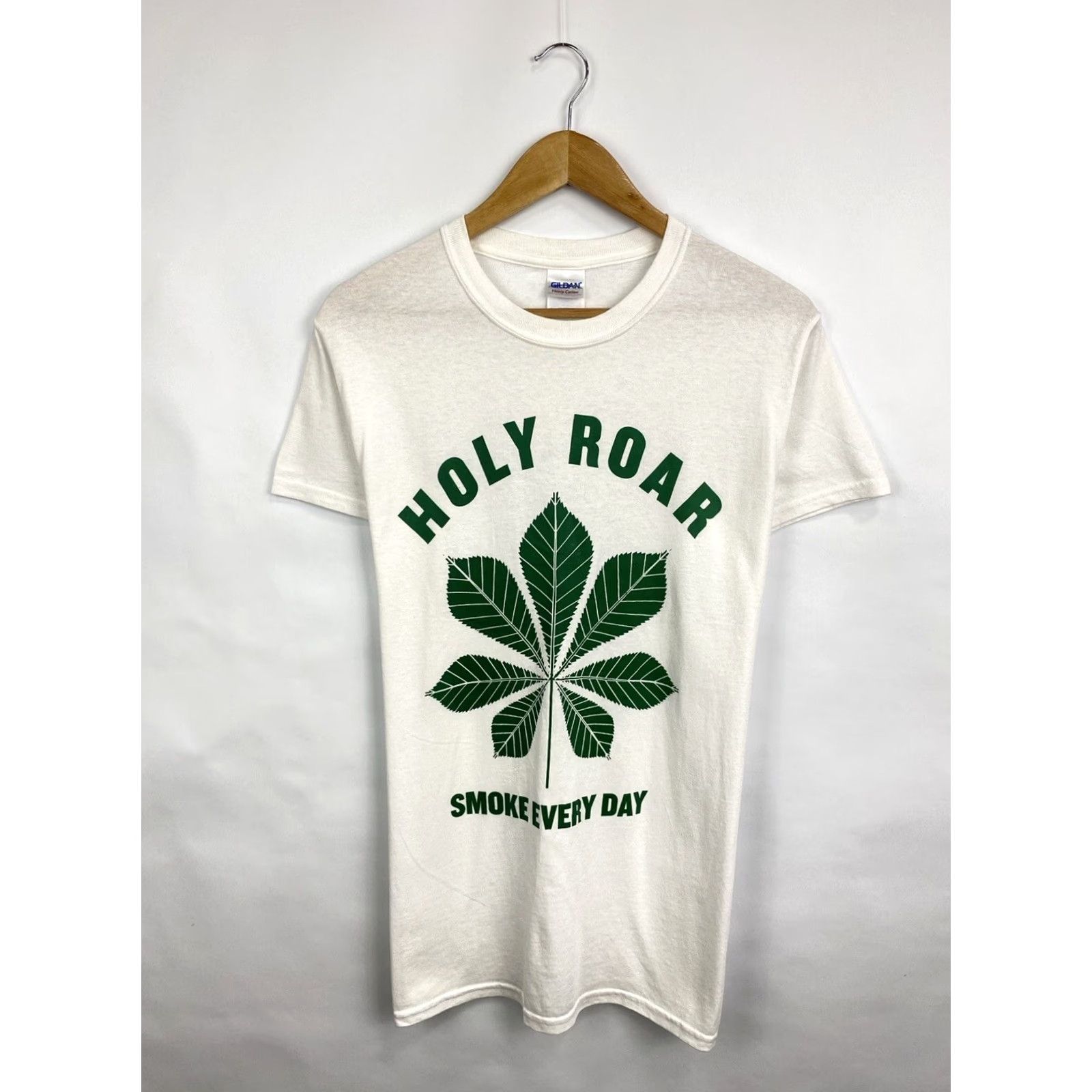 Gildan Vintage 90s Marijuana Cannabis Holy Roar Smoke Every Day tee S White Mens Shirt Size US S / EU 44-46 / 1 - 3 Thumbnail