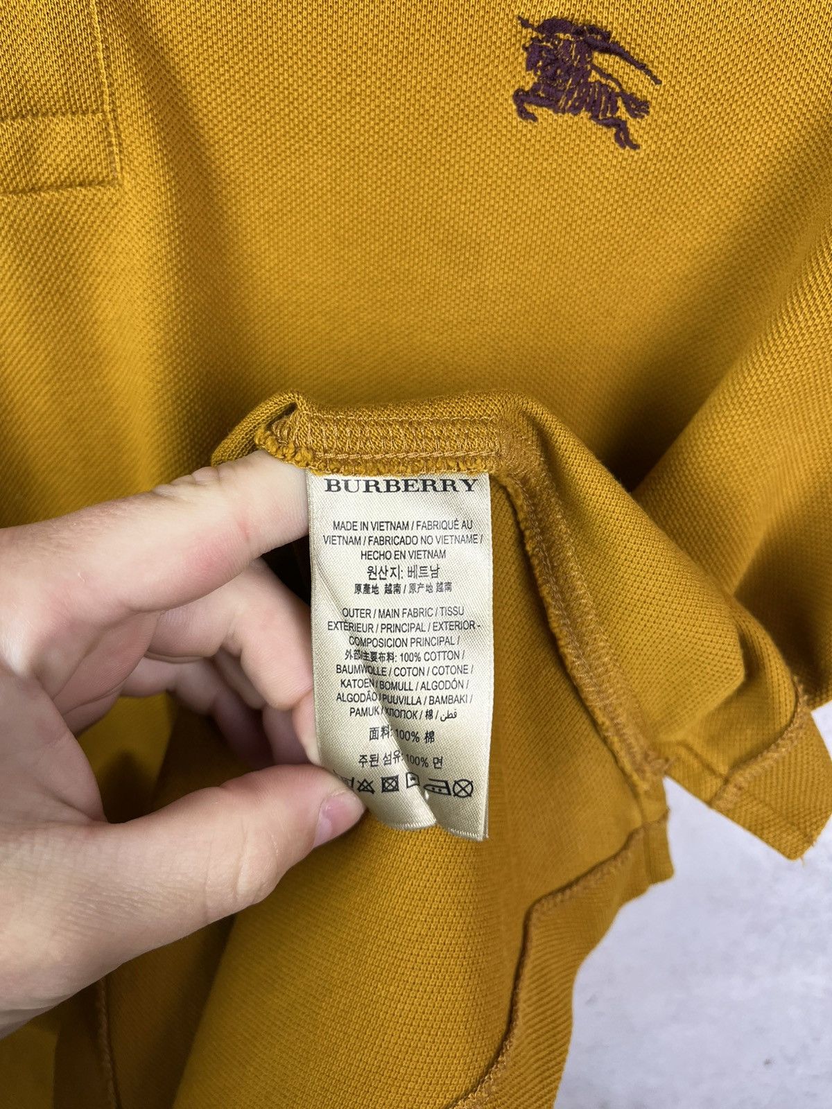 Burberry Vintage Burberry London Polo T-Shirt Rare Retro Hype Y2K 90s Size US S / EU 44-46 / 1 - 8 Thumbnail
