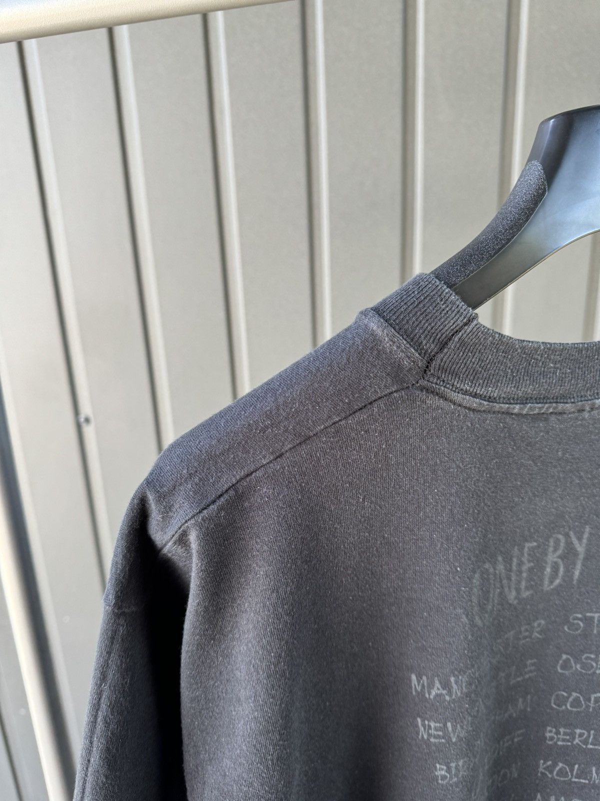Band Tees × Vintage Vintage 2002 Foo Fighters One By One Tour T Shirt Size US L / EU 52-54 / 3 - 9 Thumbnail