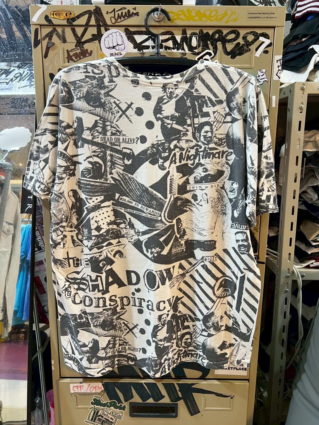 Vintage Horror movie collection t shirt 90’s Size US XL / EU 56 / 4 - 9 Thumbnail