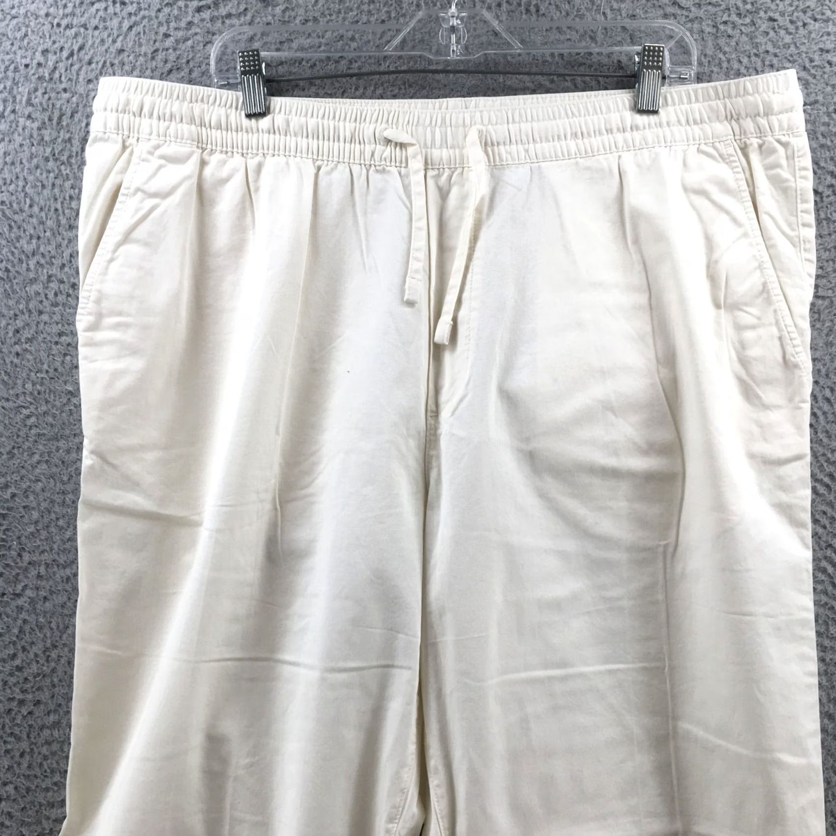 H&M H&M Relaxed Fit Jogger Pants Womens XL Beige Cotton Blend Hi-Rise Flats Front Pockets Regular Inseam 29 Pants Casual Womens Size 40" / US 18 - 2 Thumbnail