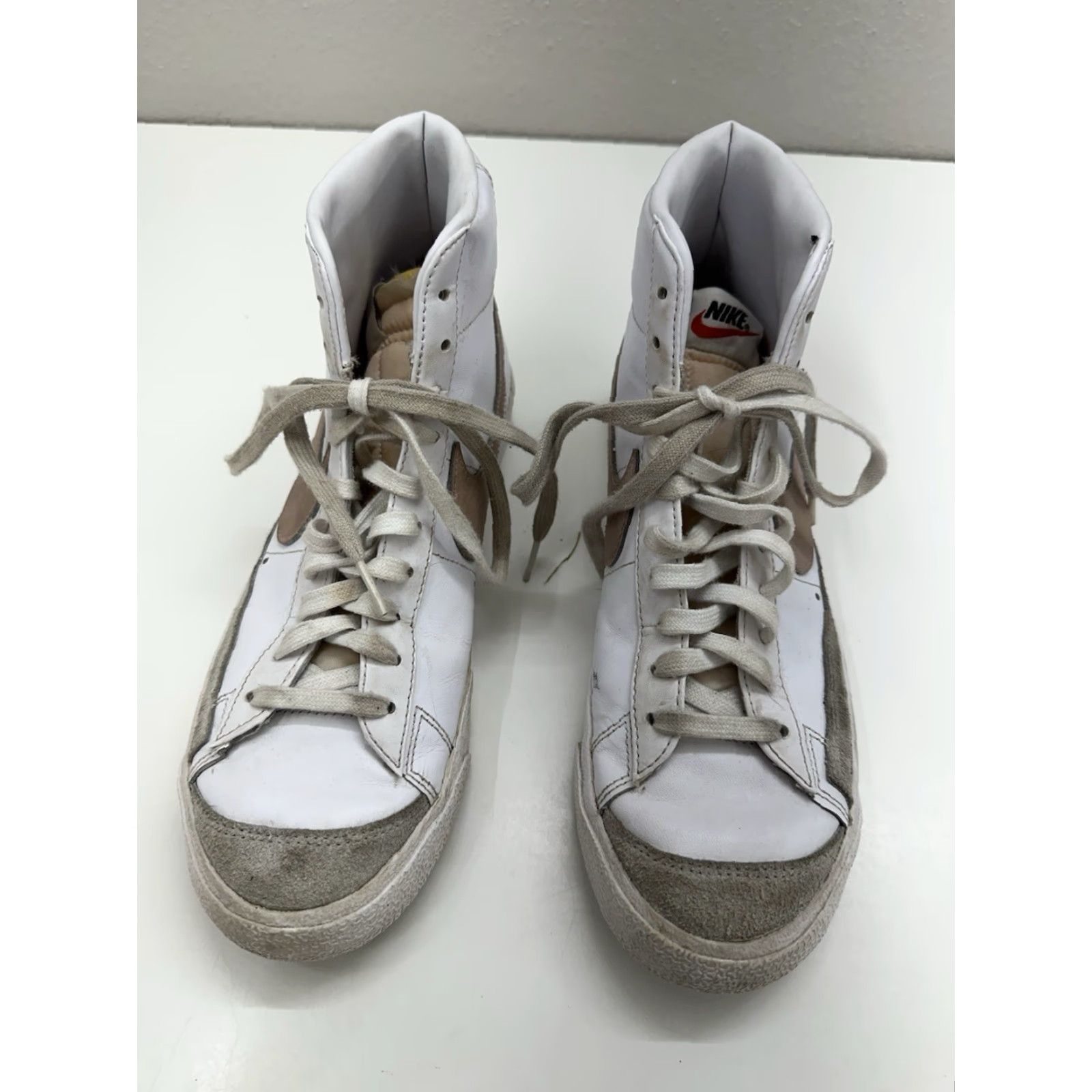 Nike Nike Blazer Mid 77 Womens Sneakers Size 11 Nike White Pink CZ1055-118 Shoes Size L / US 10 / IT 46 - 3 Thumbnail