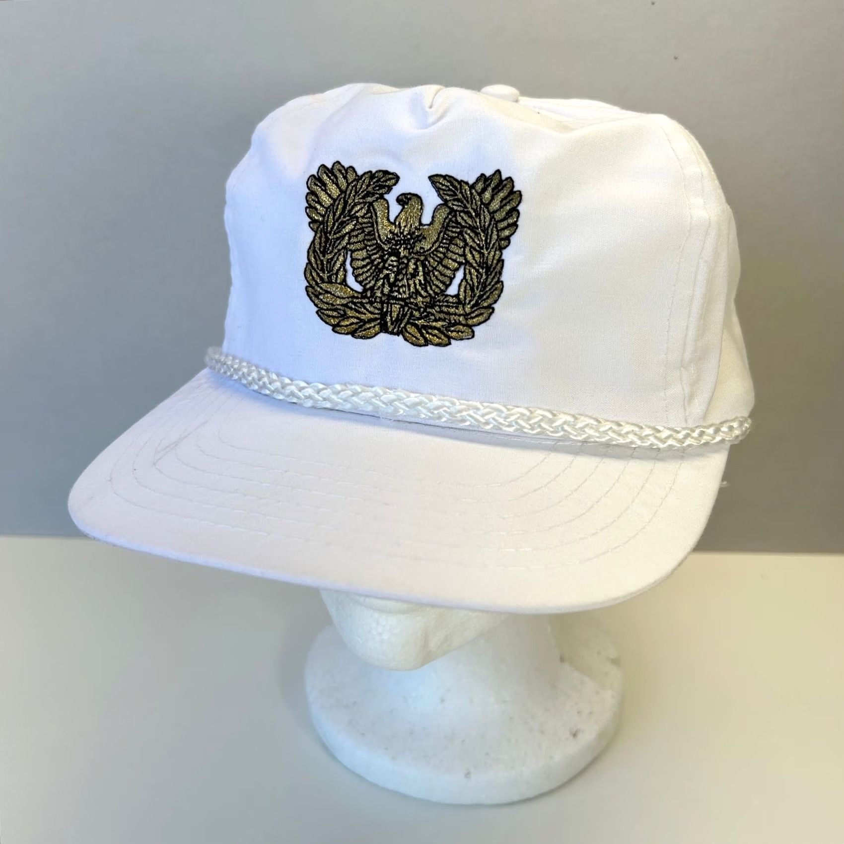 Vintage VINTAGE Unbranded US Army Eagle Crest Strapback Trucker Hat White Officer USA Military Adult One Size Adjustable Cap Size ONE SIZE - 2 Thumbnail