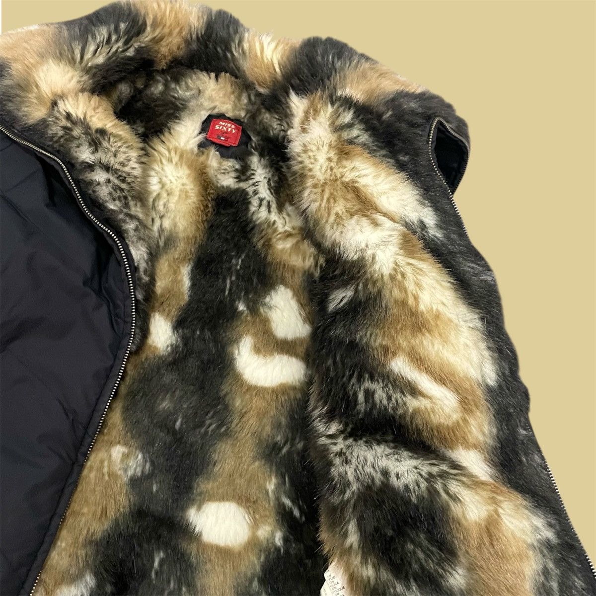 Miss Sixty Miss Sixty Y2K Down Jacket with Fur Collared and sleeves Size M / US 6-8 / IT 42-44 - 7 Thumbnail