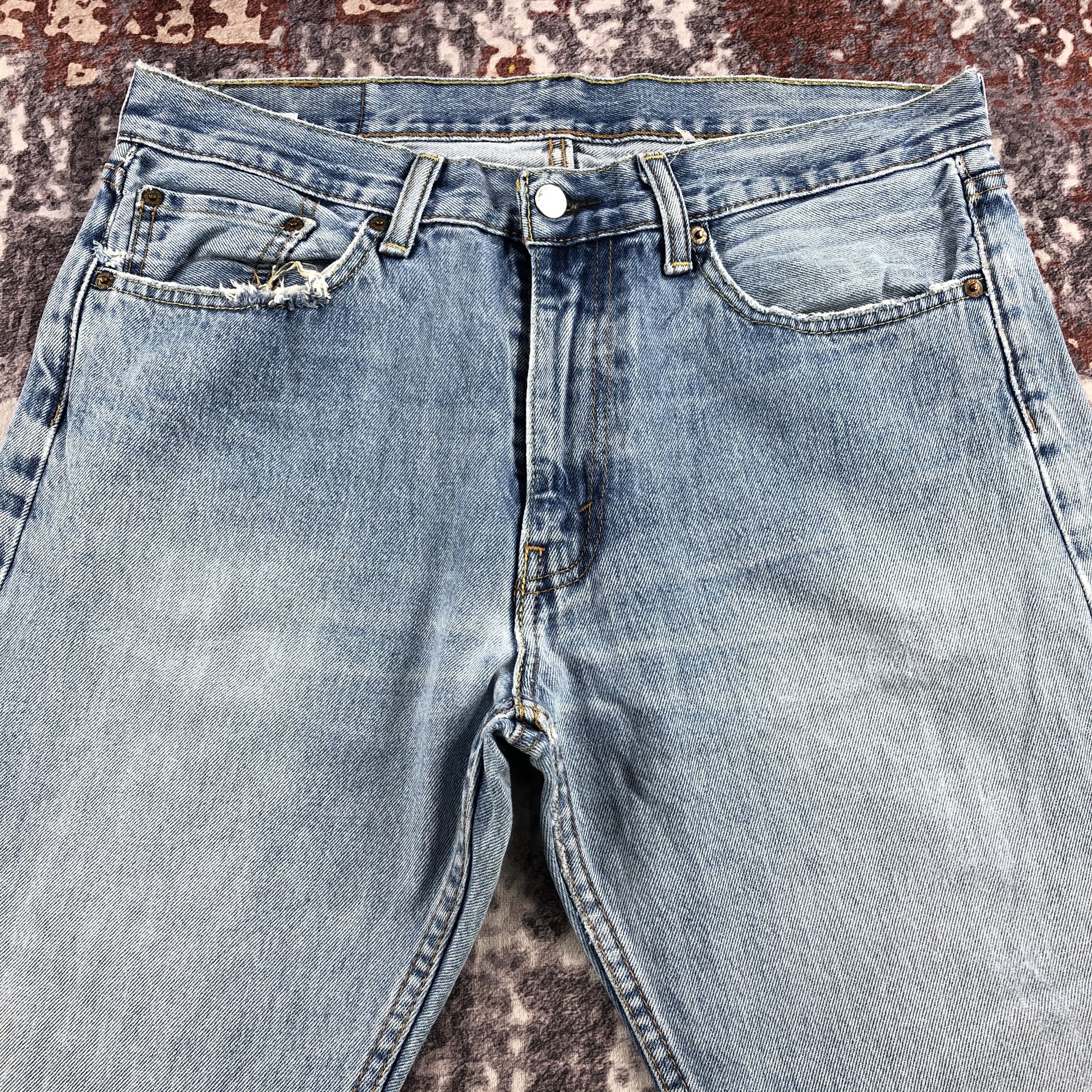 Levi's × Vintage Vintage Light Wash Levis 505 Jeans-JM2564 Size US 35 - 3 Thumbnail