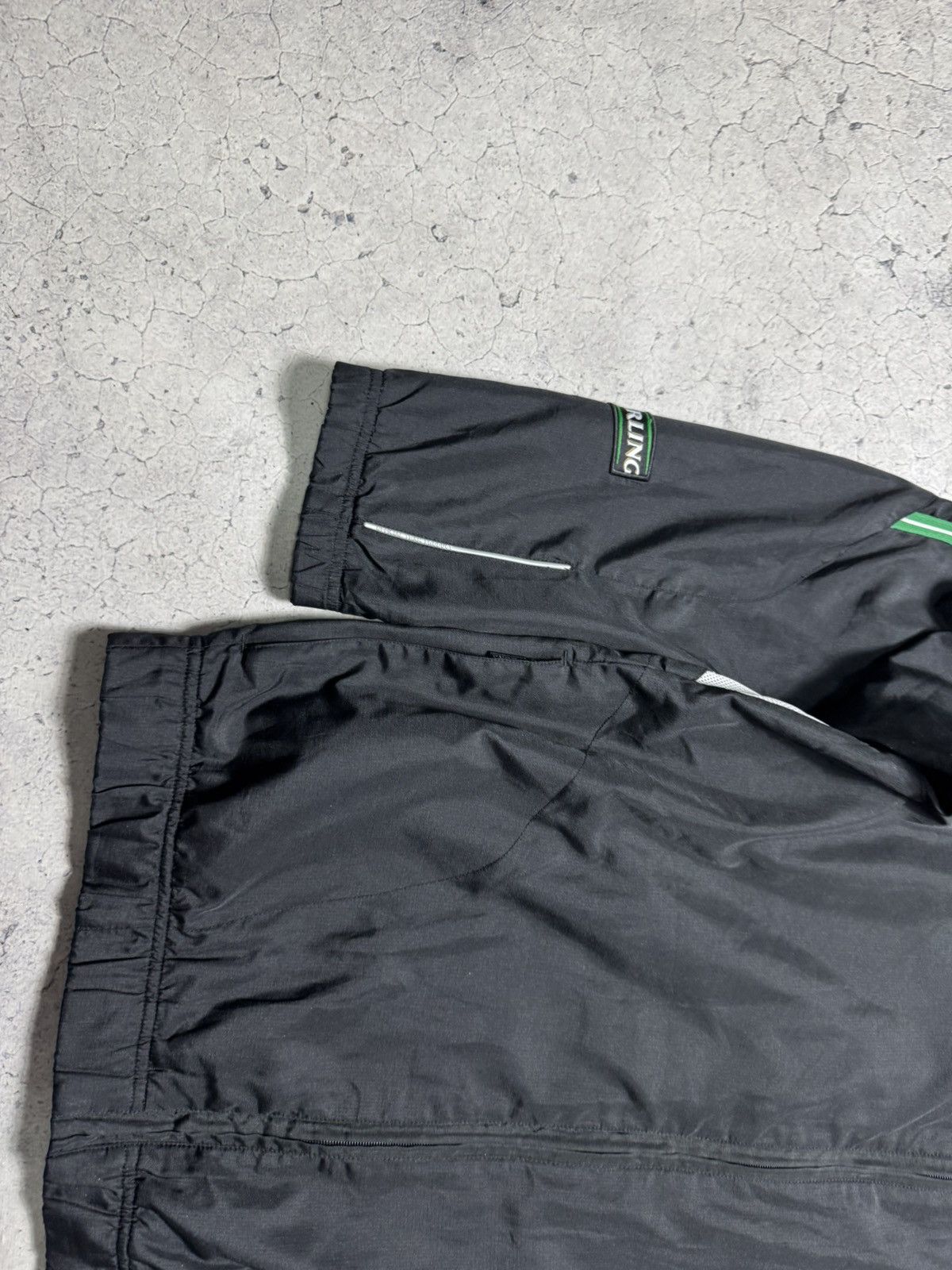 Umbro Umbro FC Celtic Vintage Nylon Football Track Jacket Soccer Size US L / EU 52-54 / 3 - 2 Thumbnail