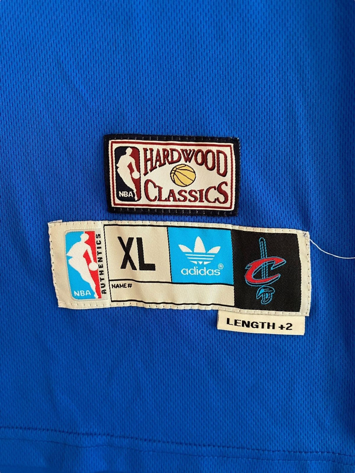 Adidas × NBA × Vintage Vintage Retro Lebron James NBA Cleveland Cavs Adidas Jersey Size US XL / EU 56 / 4 - 2 Thumbnail