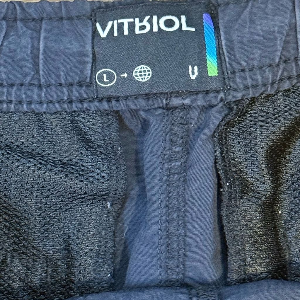 Lucky Brand Vitriol Men’s L Skull Devil Graphic Shorts Large Size US 36 / EU 52 - 5 Thumbnail