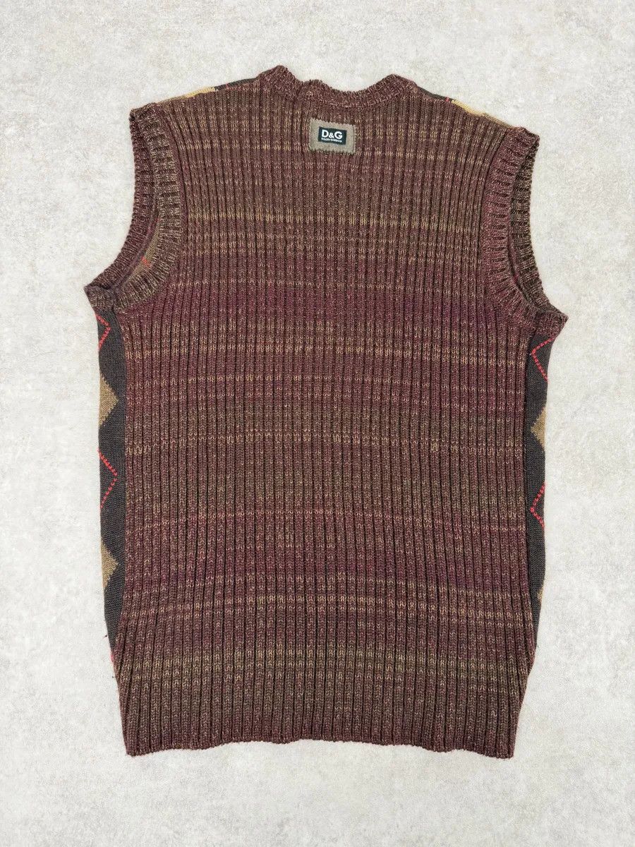 Dolce & Gabbana 2000s Dolce & Gabbana V Neck Beige & Brown British Sleeveless Sweater Size US M / EU 48-50 / 2 - 4 Thumbnail