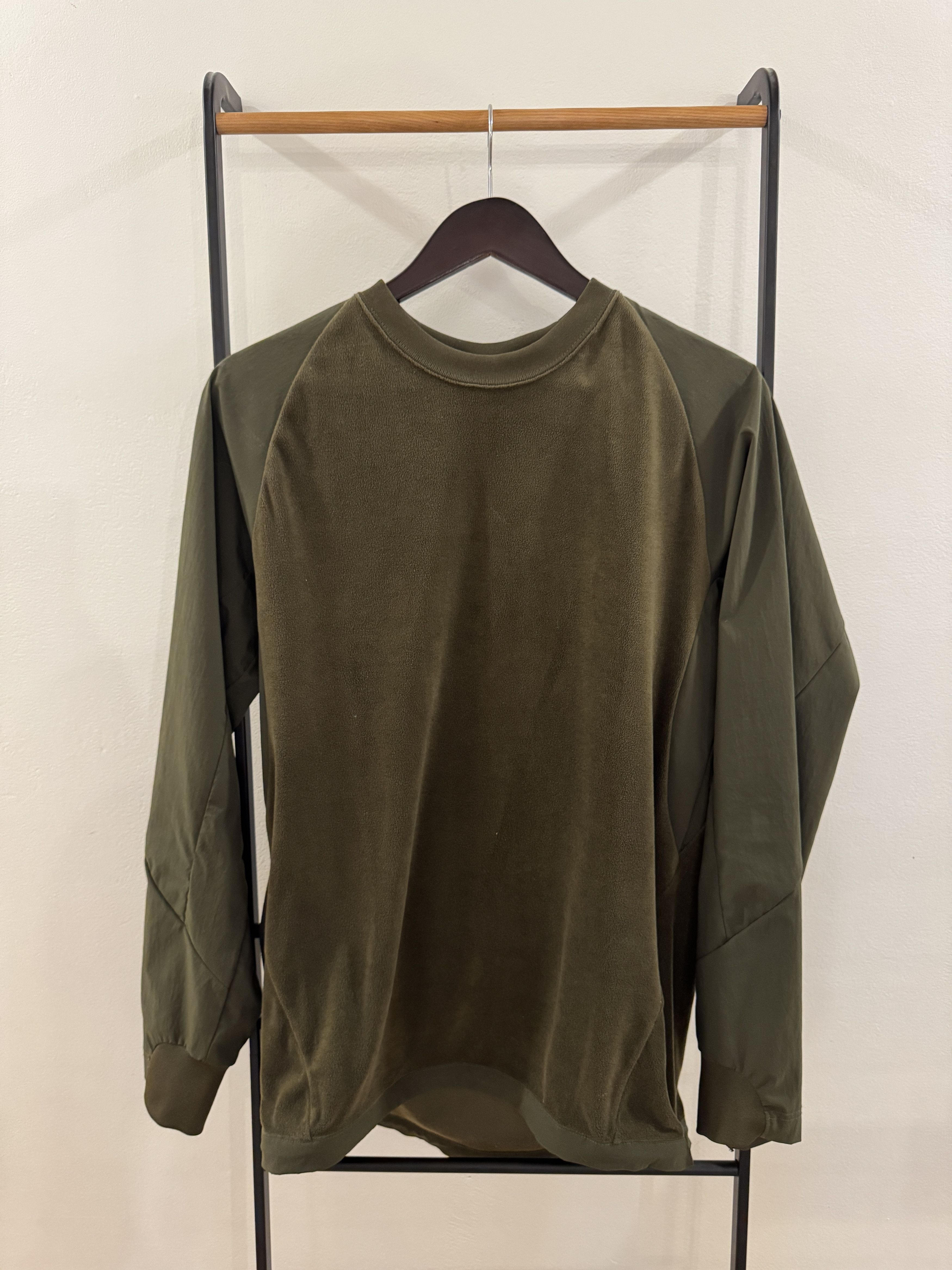 And Wander And wander reflective Raglan Crewneck Size US L / EU 52-54 / 3 - 1 Thumbnail
