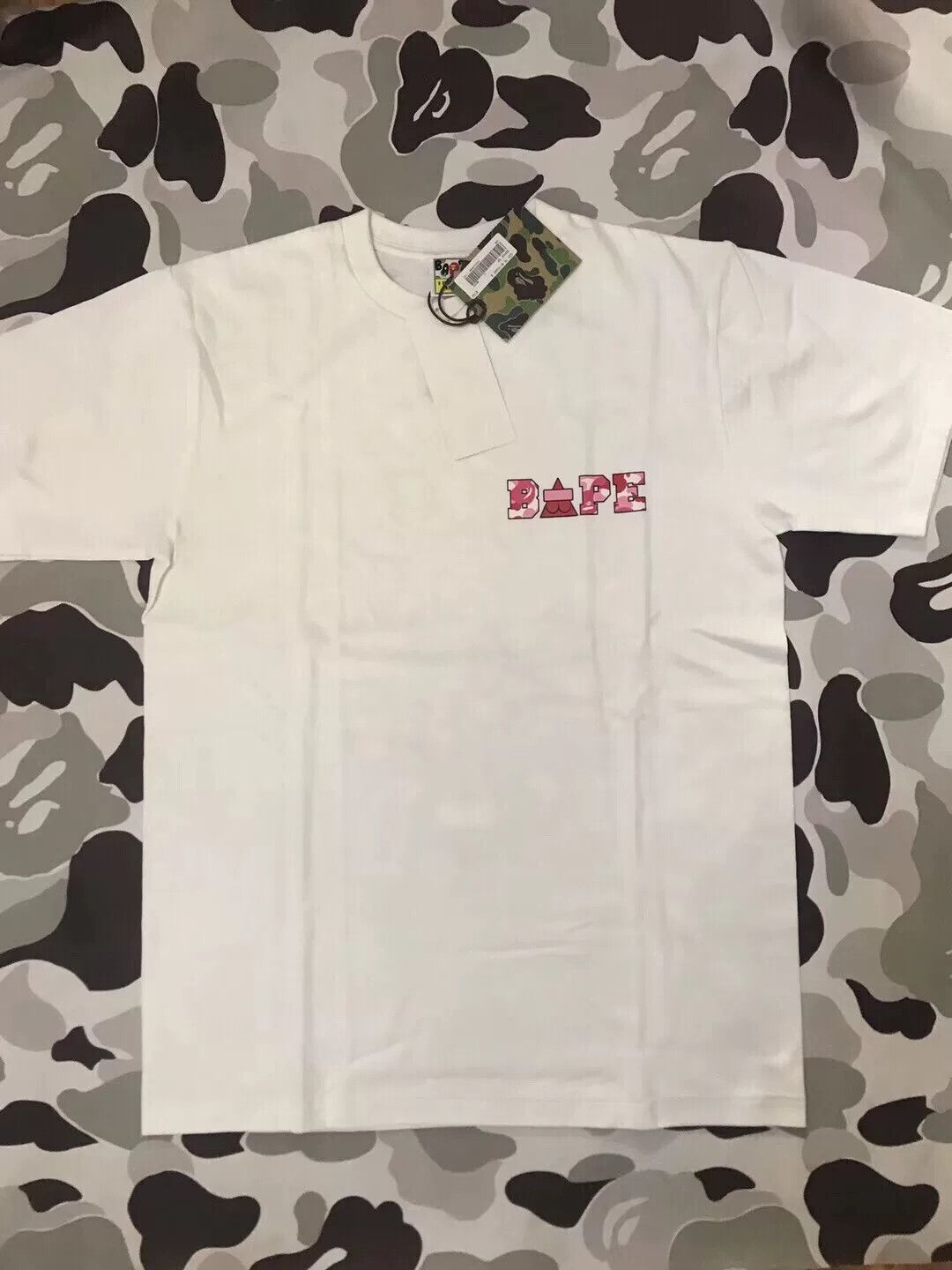 Bape Bape Shark T-Shirt Casual Short Sleeve Size US M / EU 48-50 / 2 - 1 Thumbnail