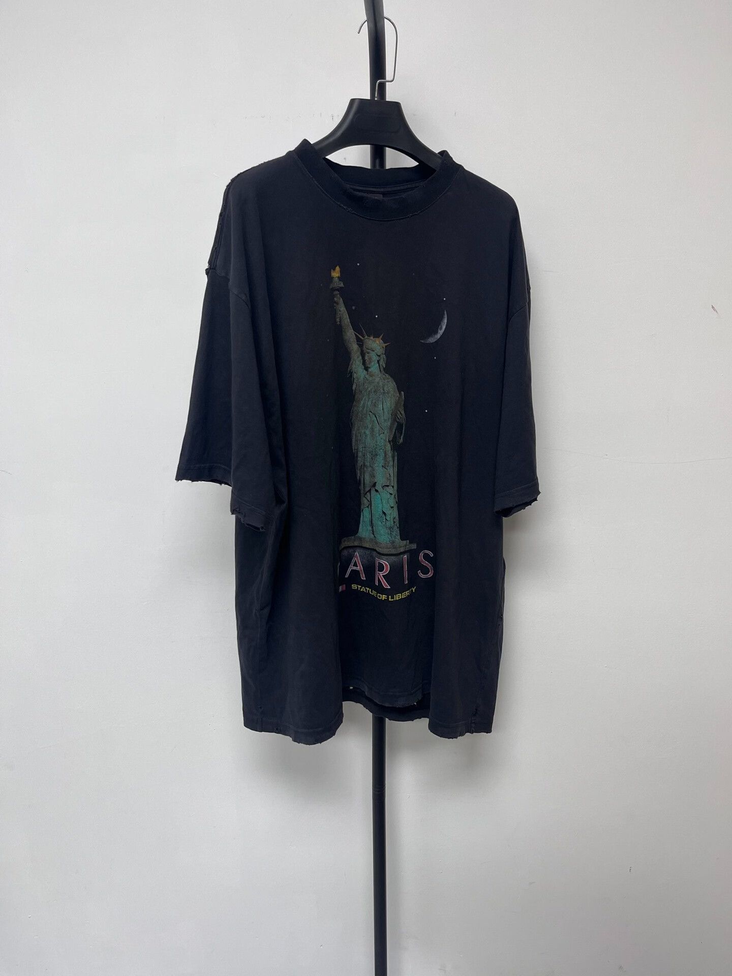 Balenciaga Balenciaga Graphic Print Short Sleeve T-Shirt Size US L / EU 52-54 / 3 - 1 Thumbnail