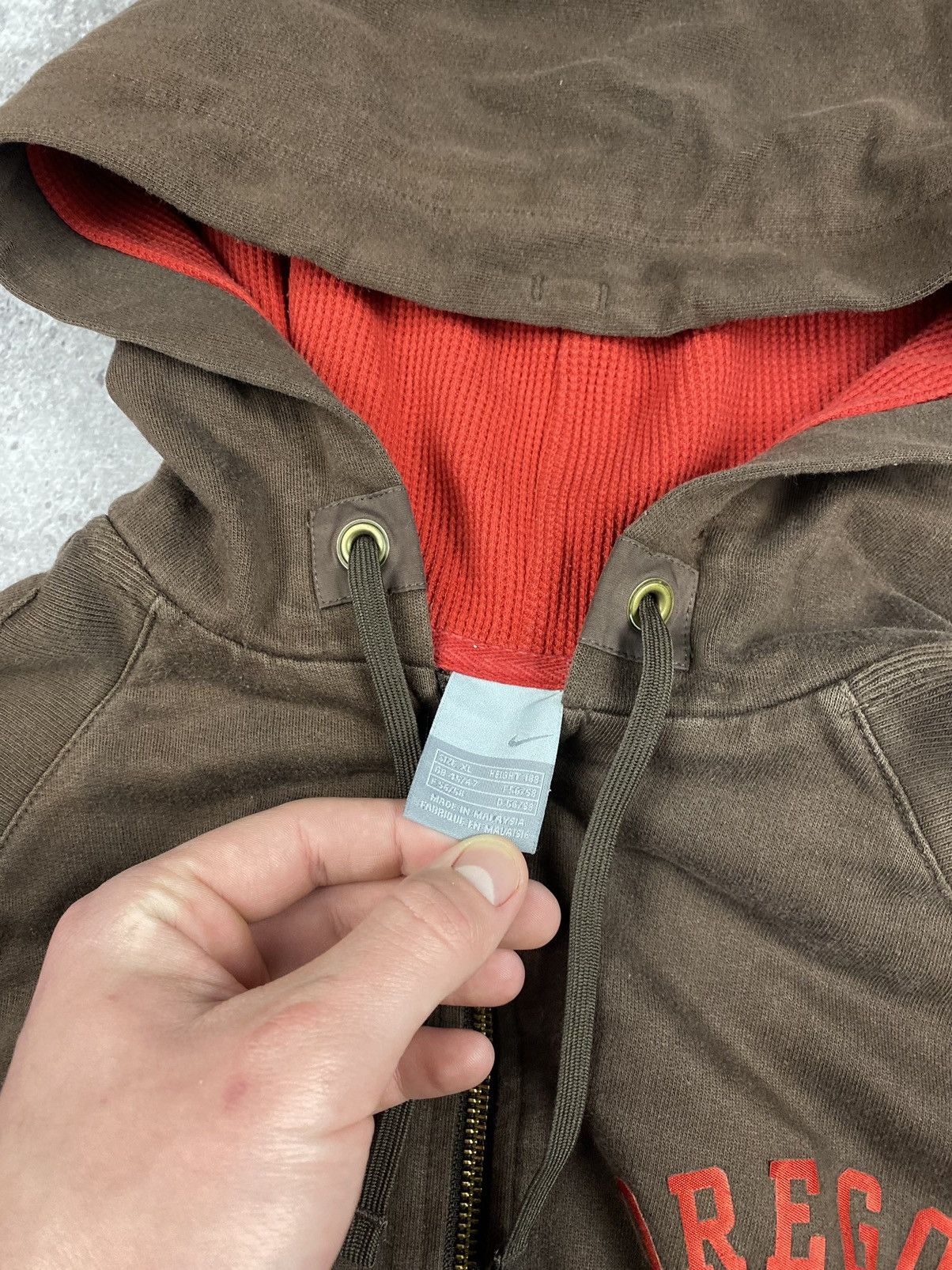 Nike × Vintage 00s Vintage Nike Oregon brown full zip Streetwear Japan Size US XL / EU 56 / 4 - 6 Thumbnail
