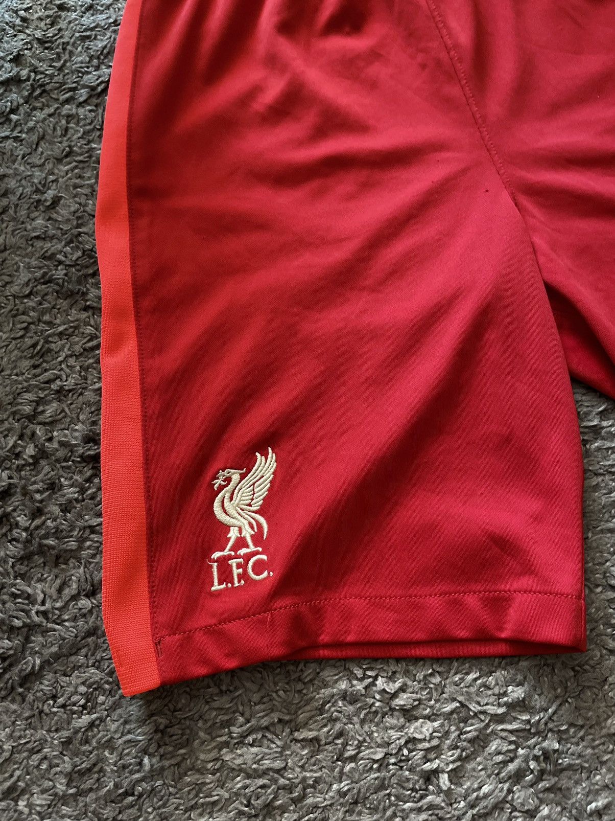 Nike × Vintage Nike Shorts F.C. Liverpool Streetwear Vintage Logo Swoosh Size US 30 / EU 46 - 4 Thumbnail