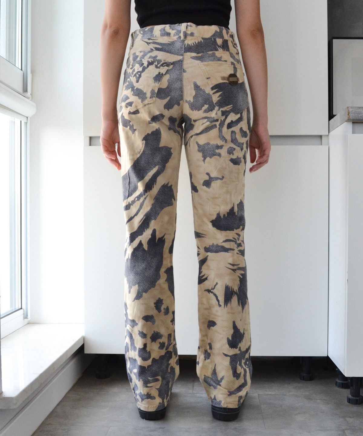 Roberto Cavalli Roberto Cavalli Jeans Pants Print Camouflage Vintage 2001 Size US 32 / EU 48 - 16 Thumbnail