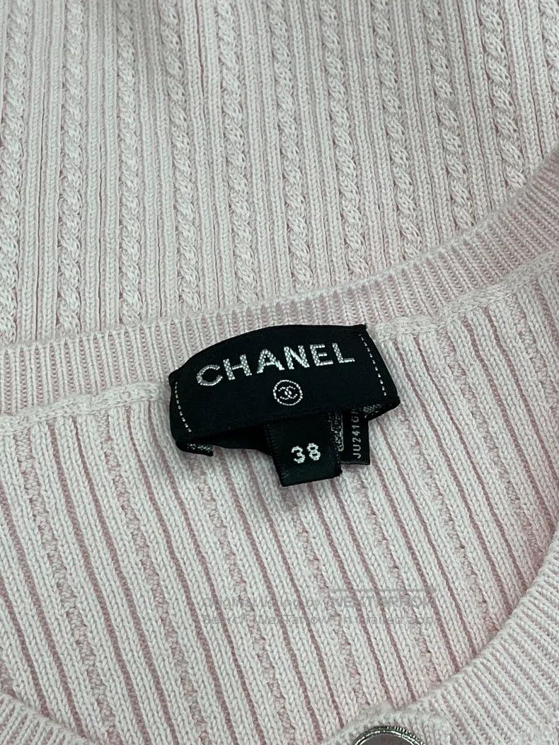 Chanel Chanel 22P Pink Knitted Lion Buckle Double C Short Sleeve Size XS / US 0-2 / IT 36-38 - 6 Thumbnail