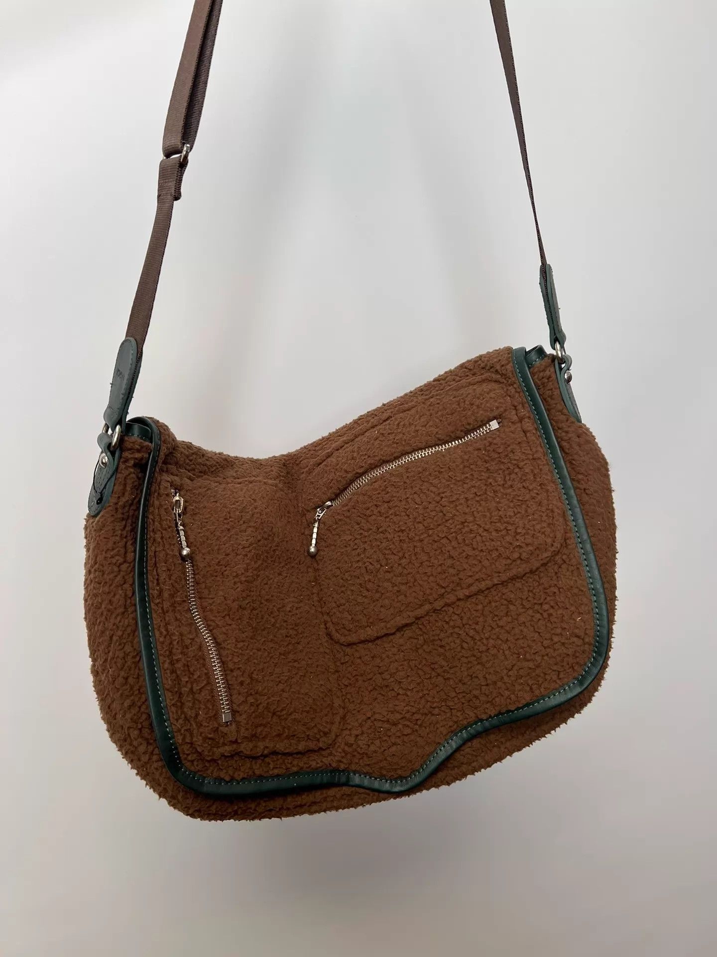 Yohji Yamamoto Yohji Yamamoto Maillard Lamb Wool Zipper Crossbody Bag Size ONE SIZE - 3 Thumbnail
