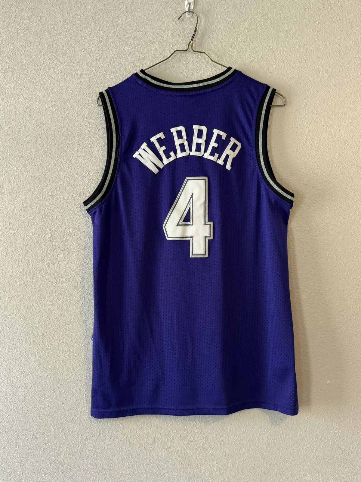 Nike vtg 90s-y2k chris webber nike stitched basktball jersey M +2 Size US M / EU 48-50 / 2 - 2 Thumbnail